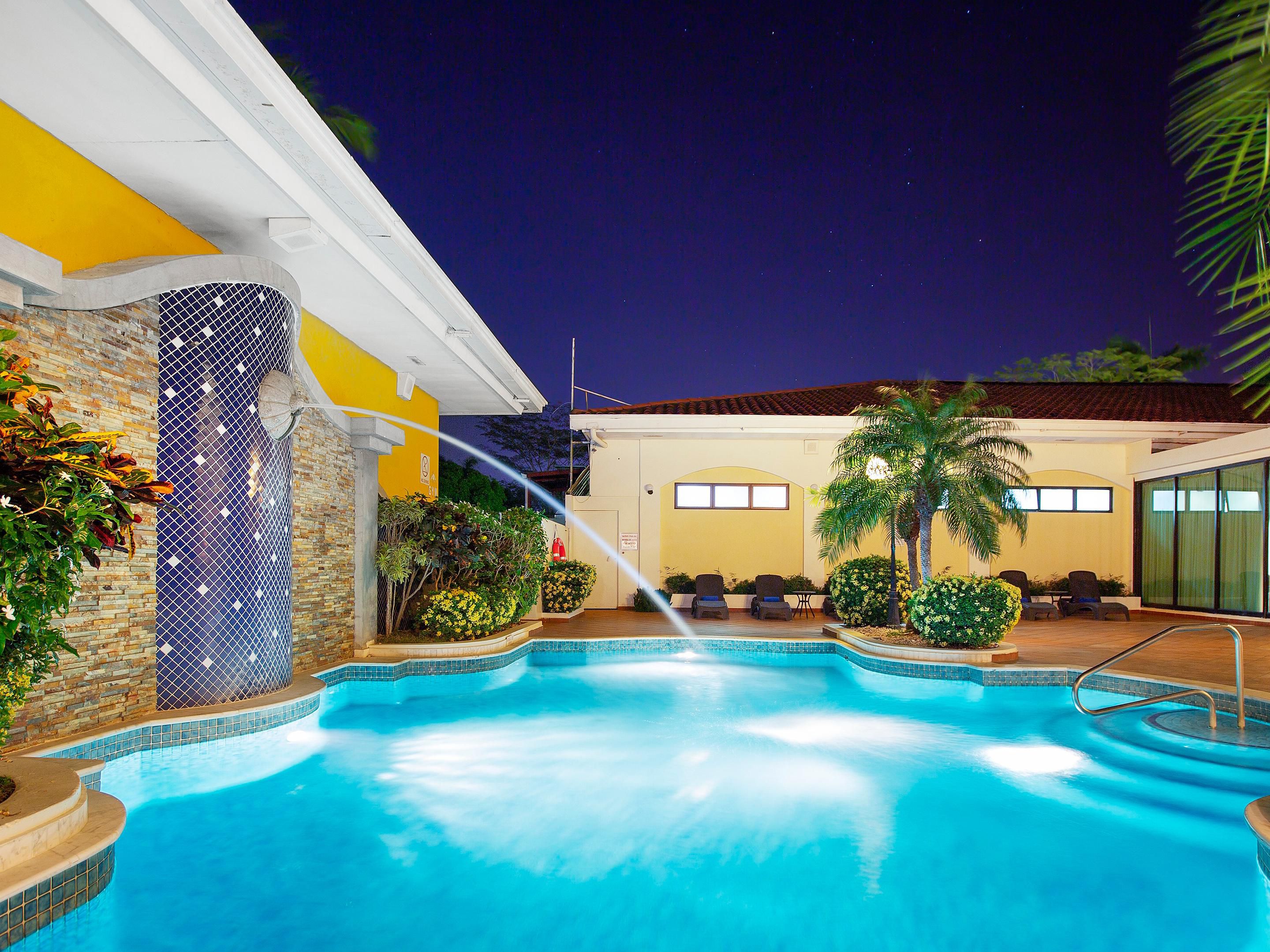 Swimming Pool Holiday Inn Panama Canal