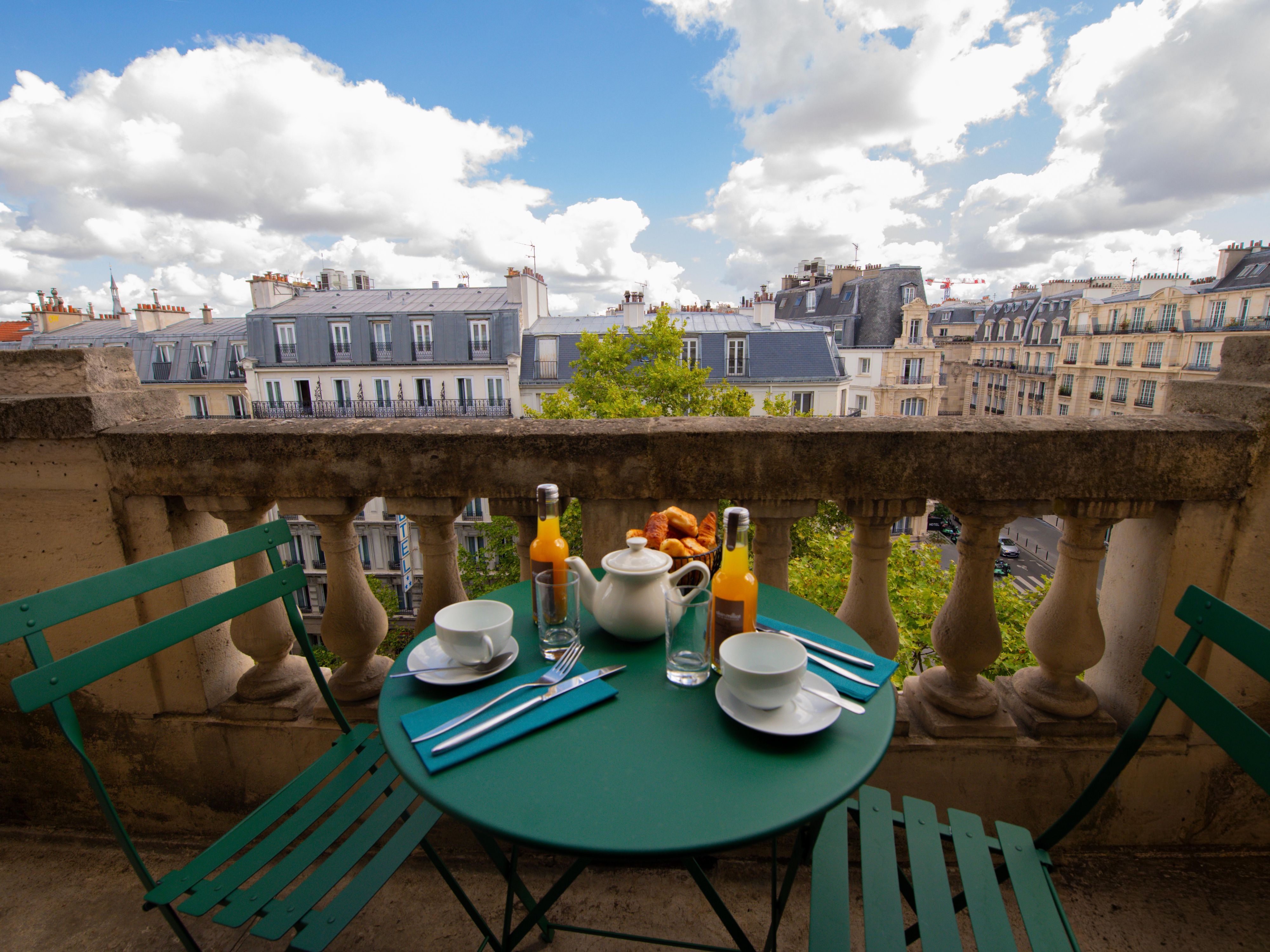 キング プレミアムシティビュー(バルコニー付き)