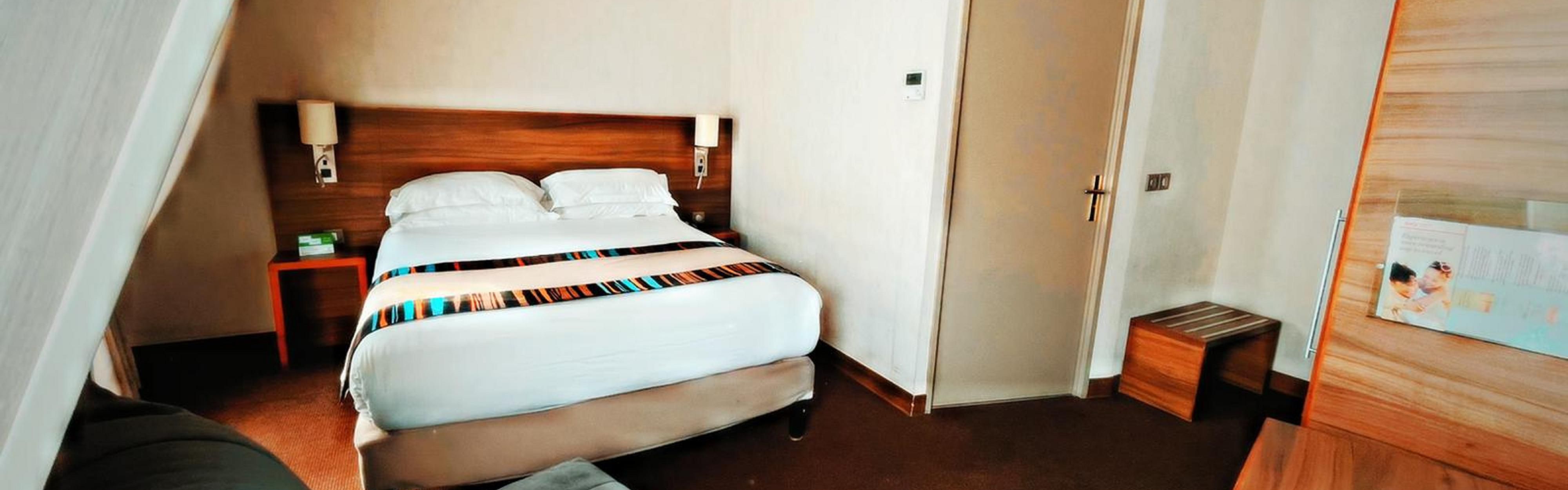 Holiday Inn Paris Hotels Holiday Inn Paris Montmartre Hotel Room Rates