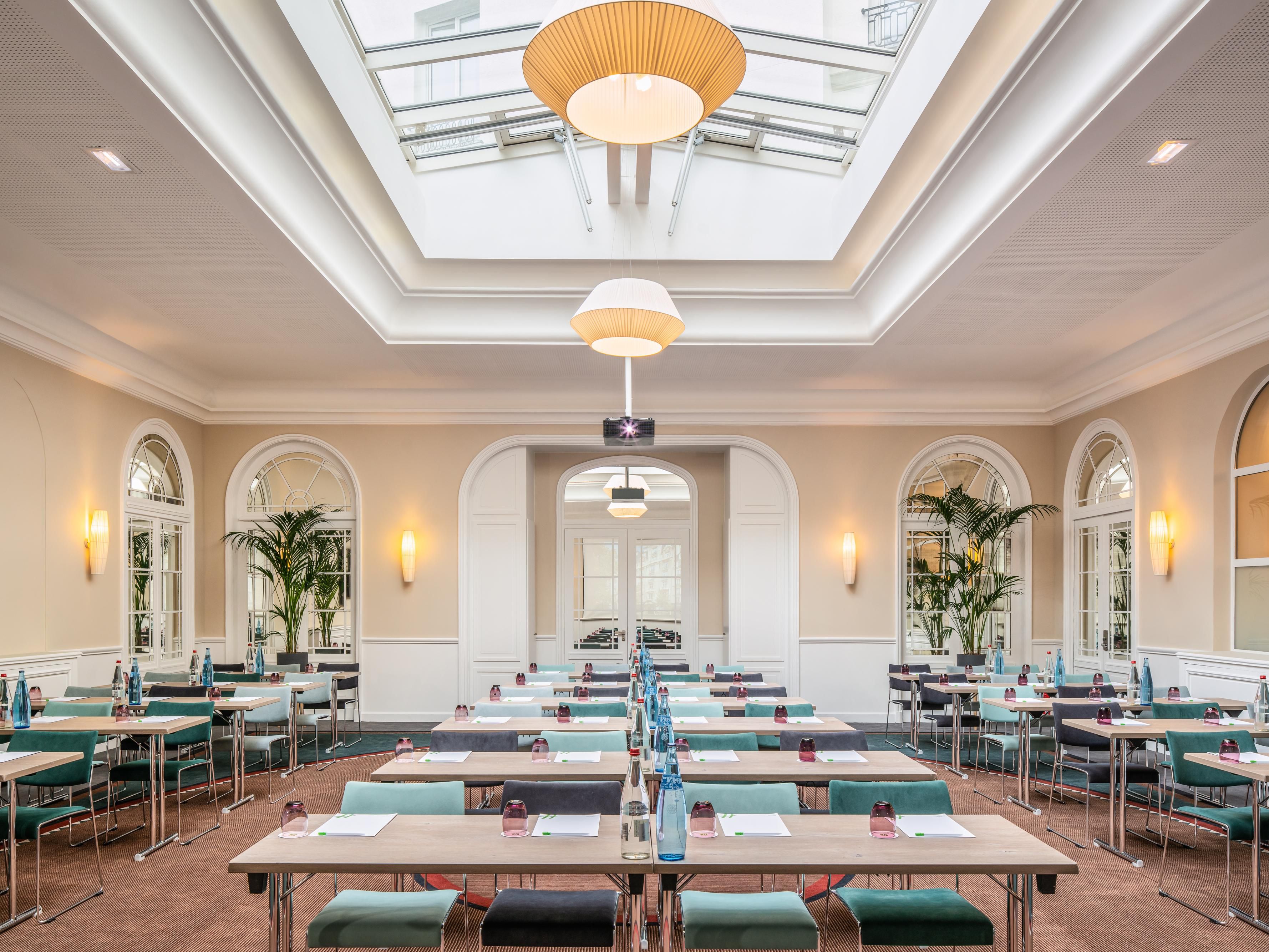 Hotel In Paris, France | Holiday Inn Paris - Gare Lyon Bastille