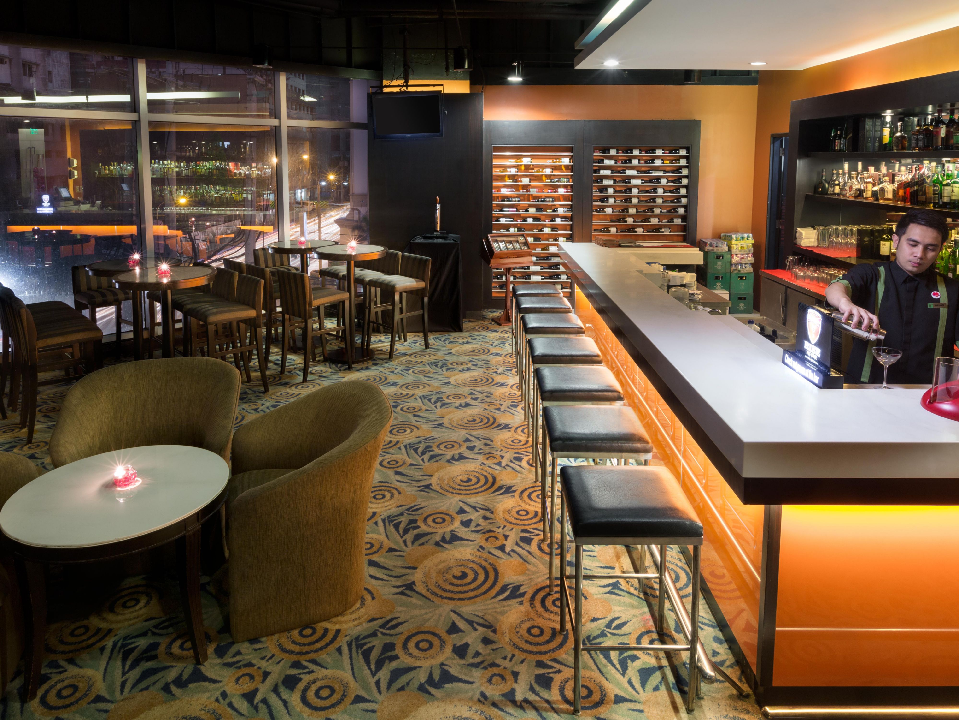 As you look to unwind after a great productive day or let down your hair amidst live music, The Gallery Bar is your perfect host for drinks, entertainment and great ambience to catch up with friends and colleagues! Try our refreshing cocktails and mouth-watering snacks, as you create another evening of memories!