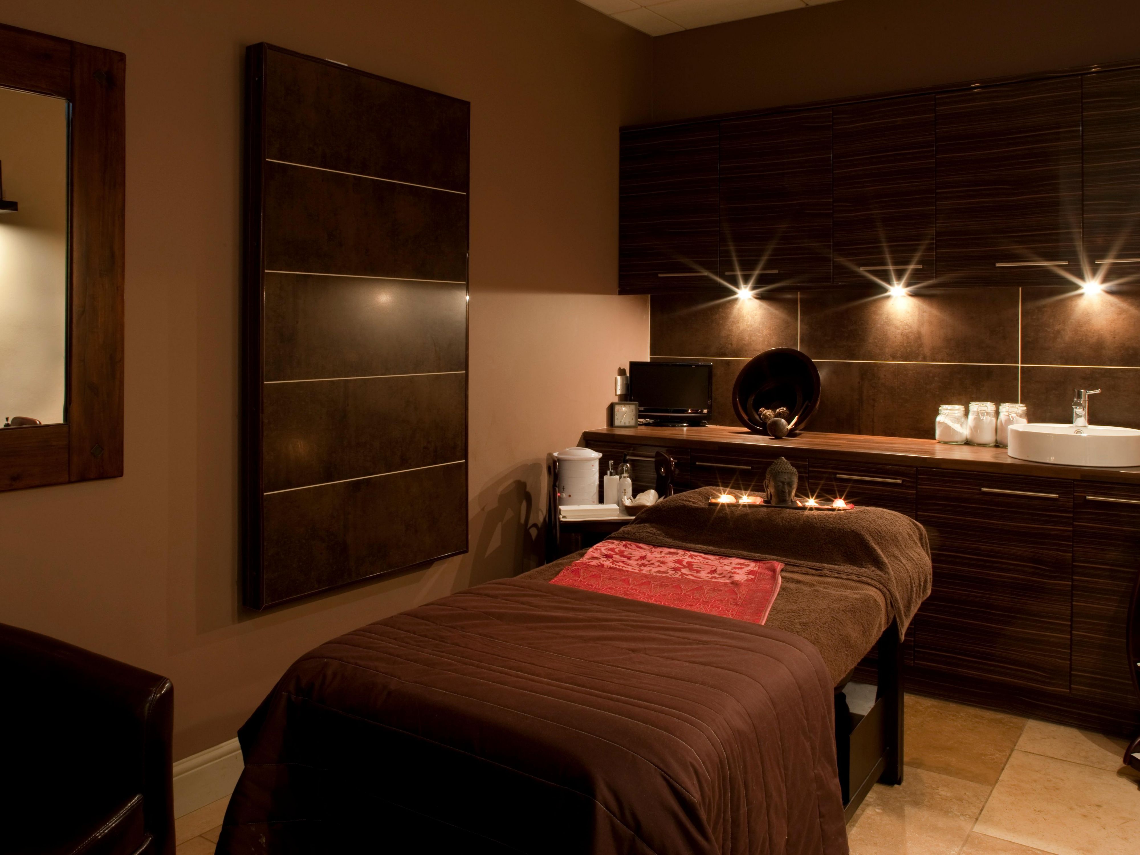 Spa Room - RO Skin at our Club Moativation