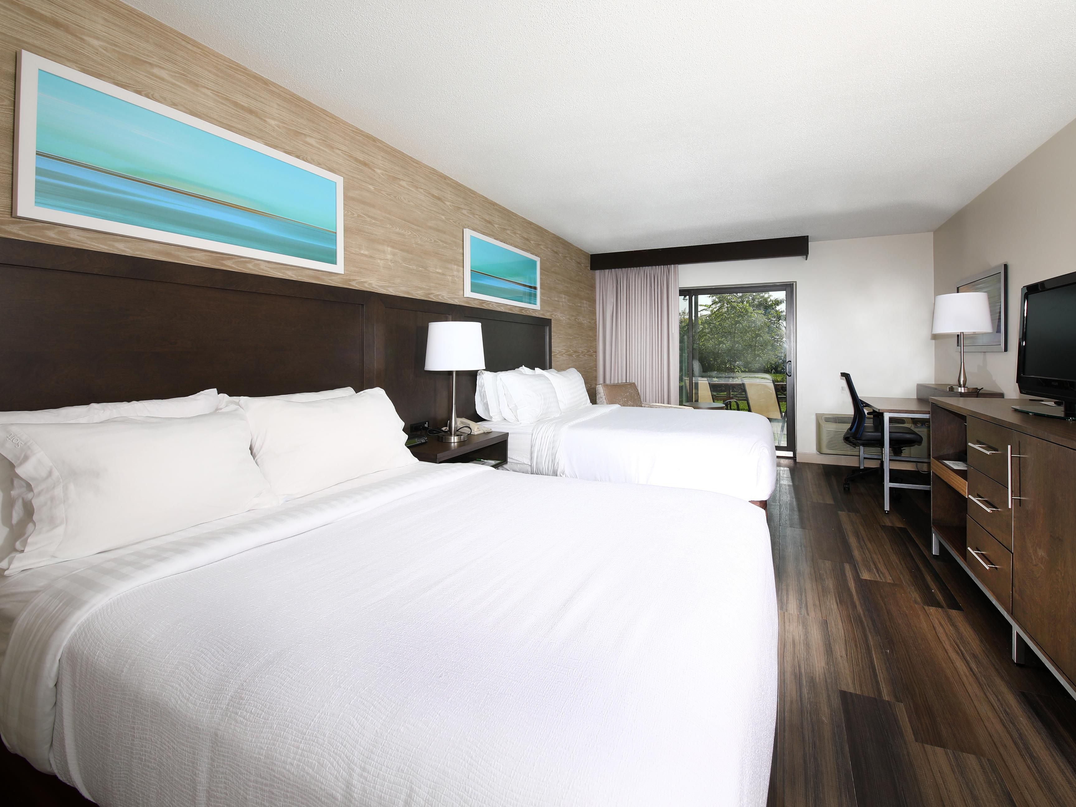 Two Queen Beds Overlooking the Otonabee River