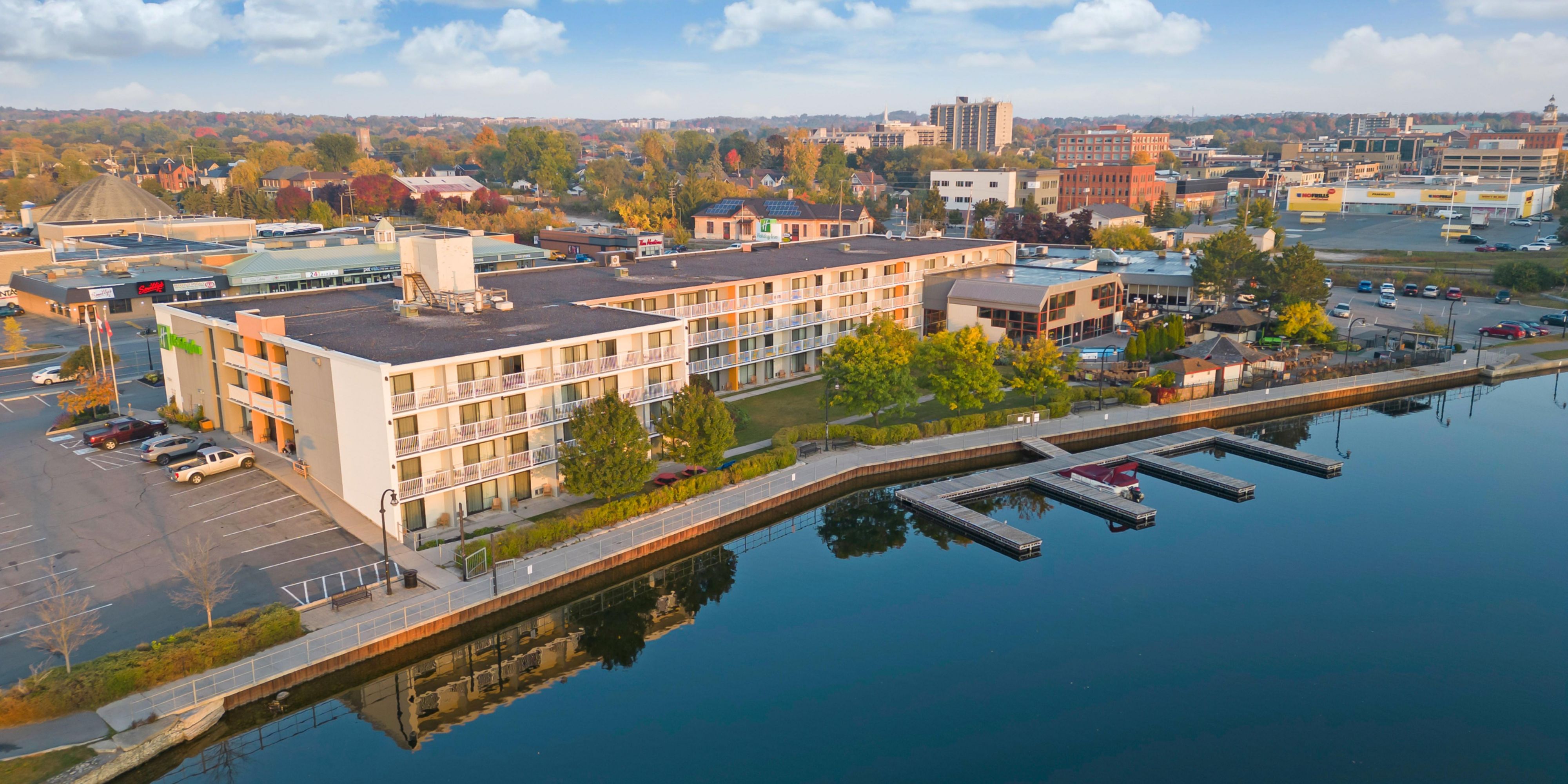 Holiday Inn Peterborough-Waterfront