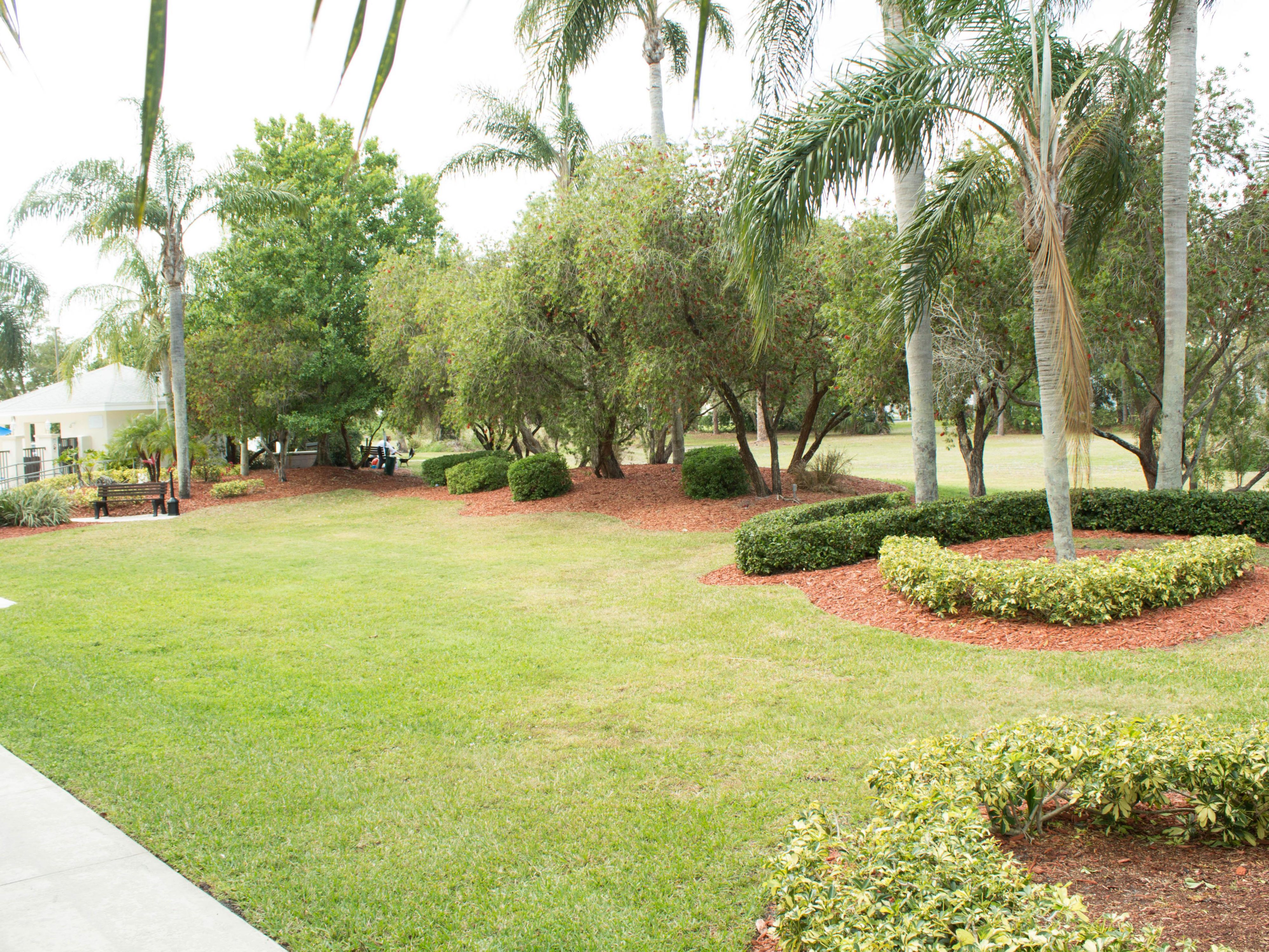 Walk and relax in our inner courtyard.