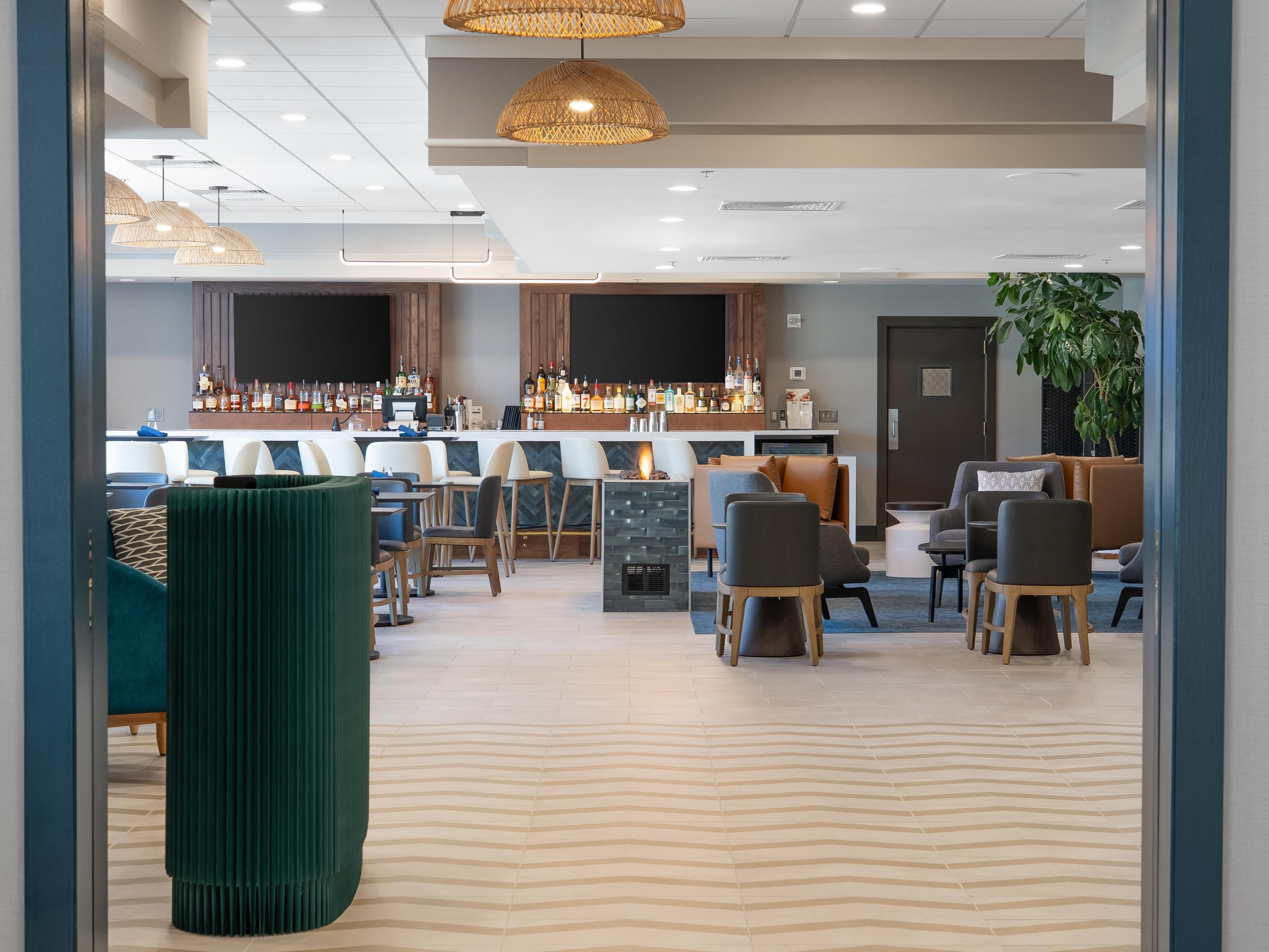 Sample our chef's freshly prepared dishes inspired by traditional New England flavors. Be sure to check out our Happy Hour, which includes specialty cocktails and local draft beers. We are open daily for breakfast and dinner.