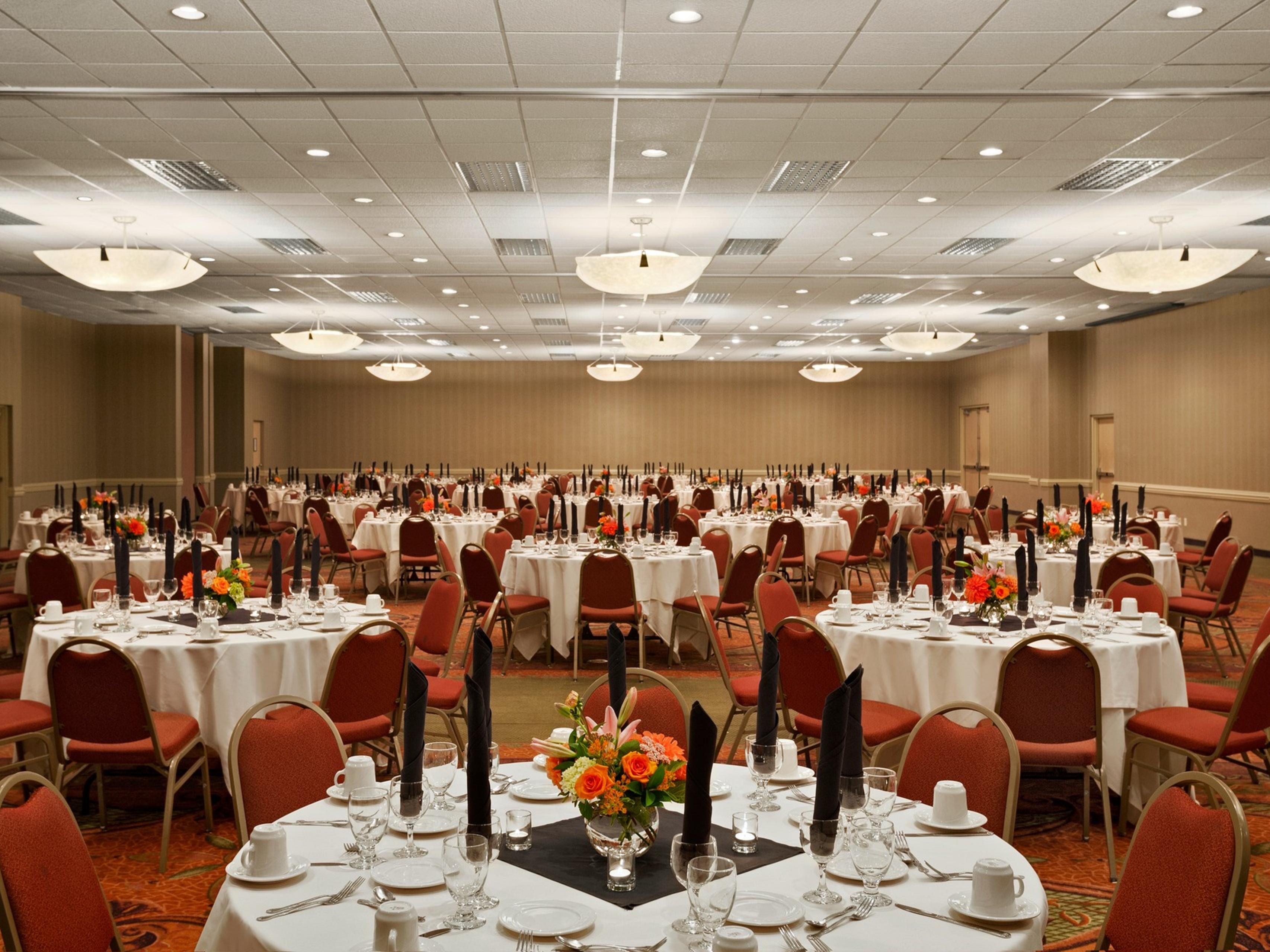 We make it easy to plan a seamless and successful event. Choose from 9 adaptable spaces, including 1 elegant ballroom, a dedicated boardroom, and a 15,500 sq ft conference center. We ensure the perfect backdrop for groups from 10 to 1,000 people. Enjoy working with our professional planners. We look forward to sharing our hospitality with you.