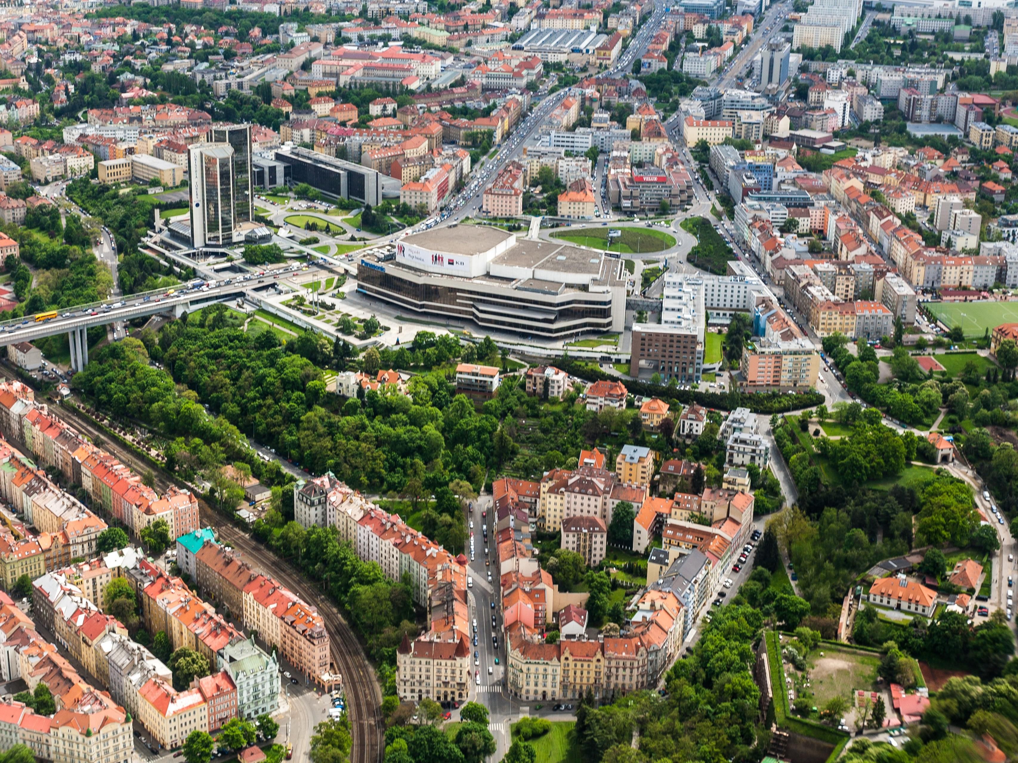 The neighbouring Prague Congress Centre is a city landmark and has spectacular views of the city. It ranks among the most significant European conference centres, with a capacity for conferences of up to 10000 participants in 70 halls, lounges and meeting rooms. Upon request, we can also arrange meeting room rental.