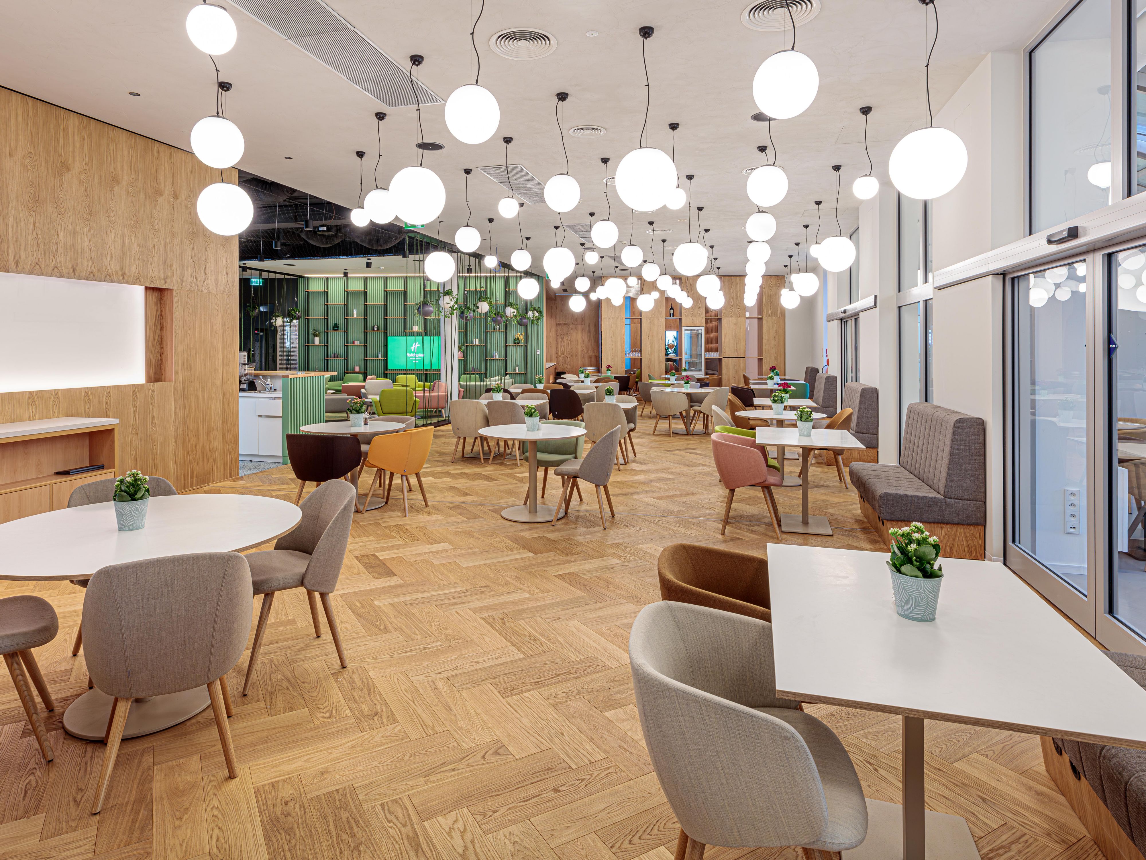 Experience culinary excellence and join us at the renovated Esprit restaurant with a stunning summer garden with breathtaking views of Prague. Savor dishes prepared by our talented chefs, using quality ingredients from local farmers and growers.