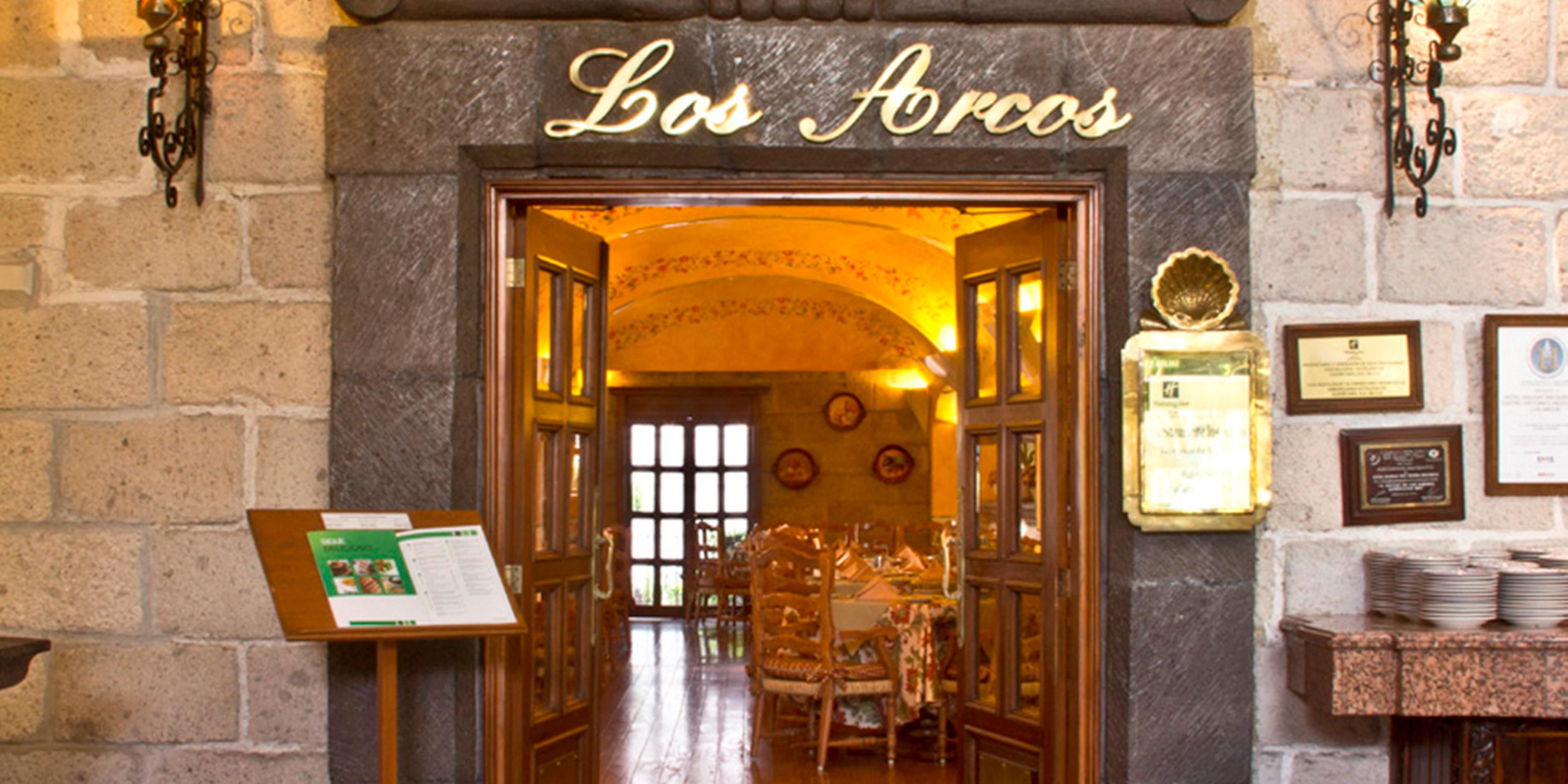 Los Arcos Restaurant. International and Querertaro´s Food.