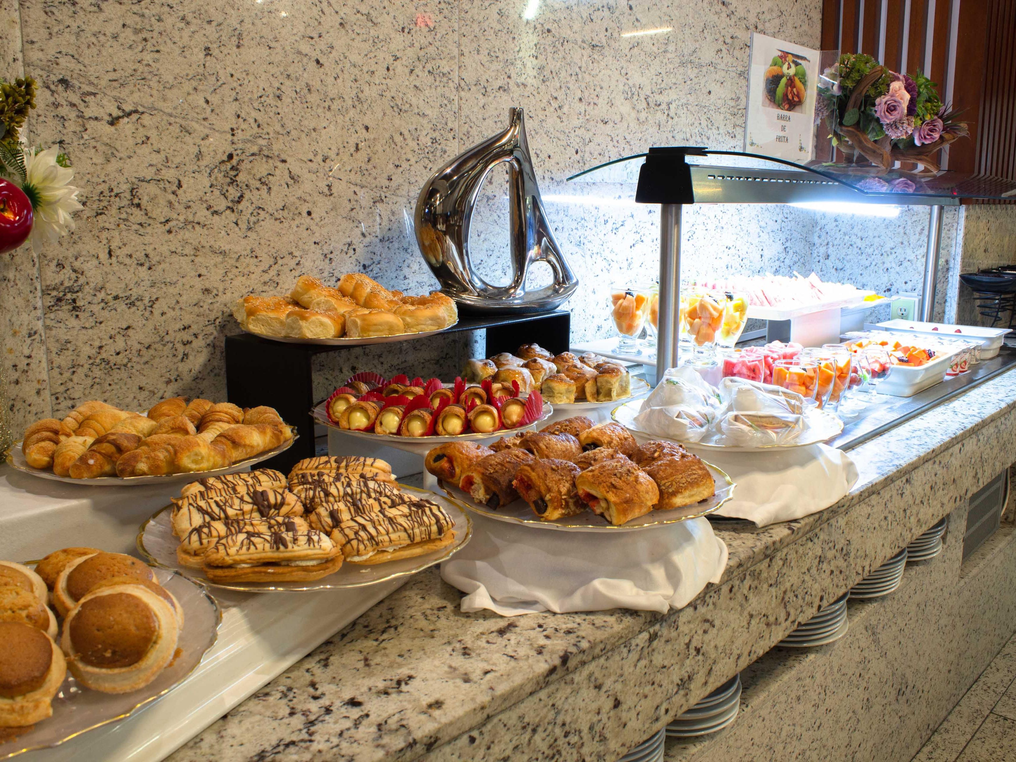 Habitación con desayuno buffet