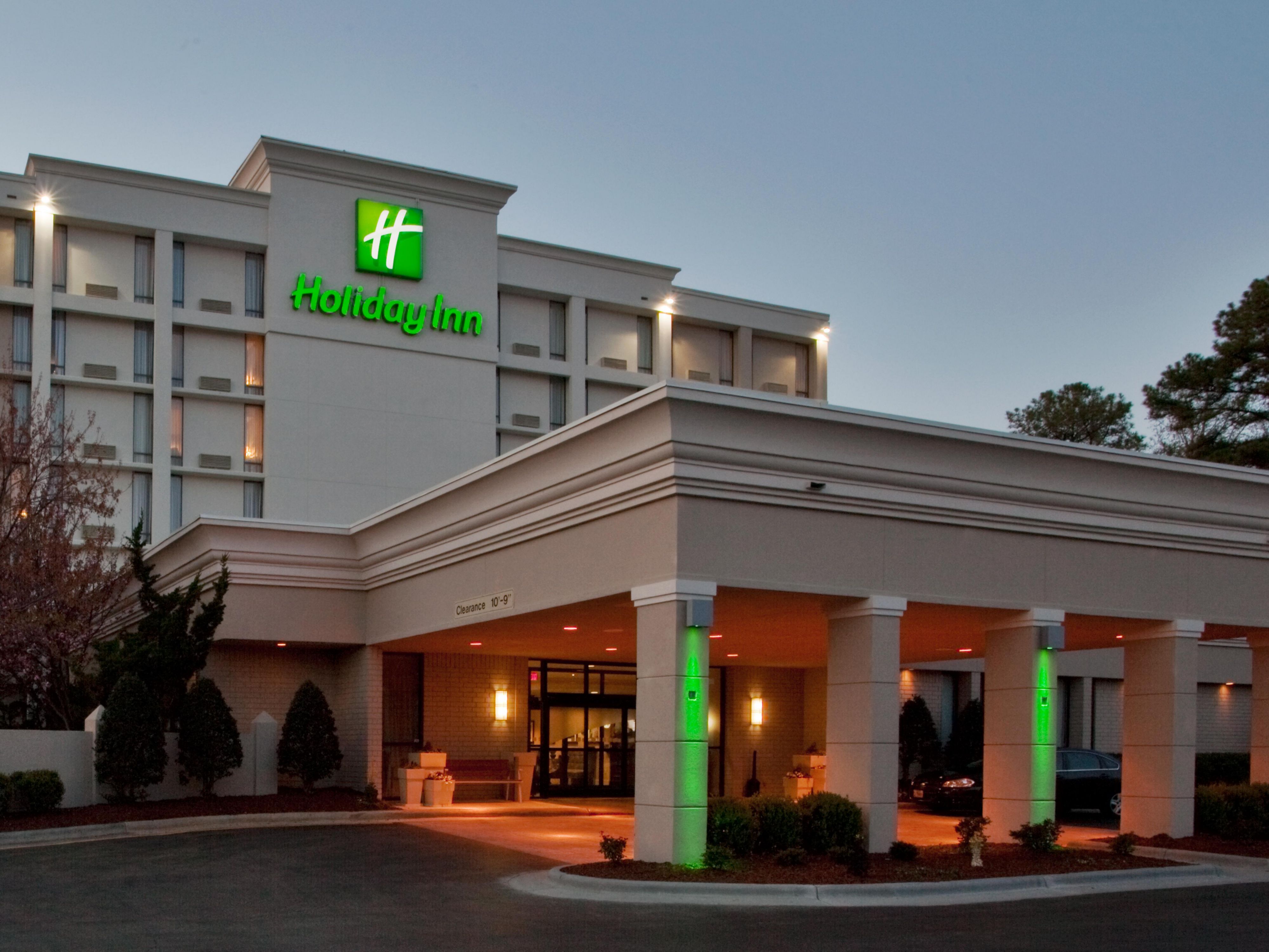 Raleigh Hotels near NC State University | Holiday Inn Raleigh North - Midtown