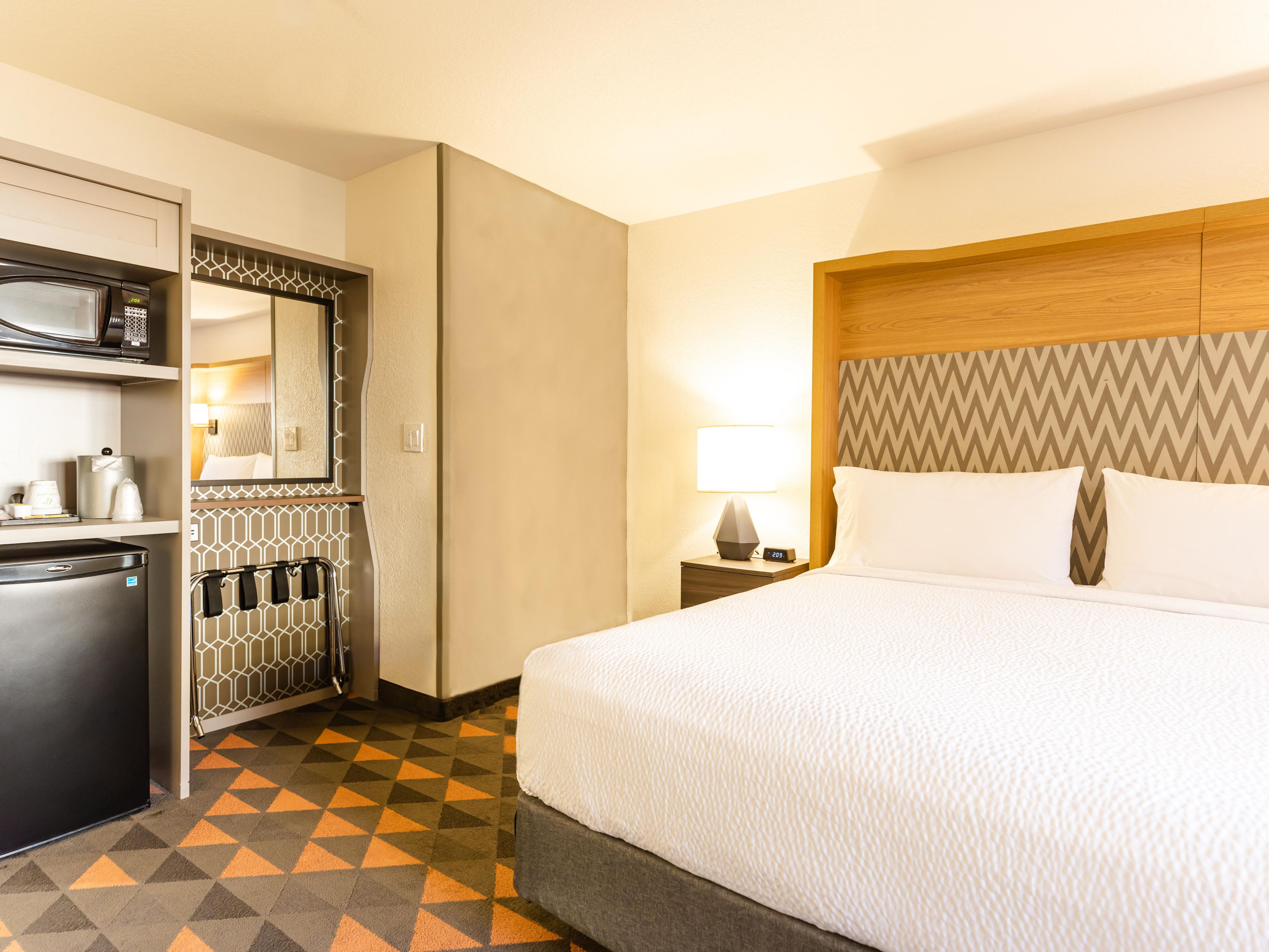 Relax in comfortable accommodations, including newly renovated guest rooms designed with your comfort in mind. Enjoy modern amenities like free Wi-Fi, a flat-screen TV, mini fridge, and plush bedding—everything you need for a restful, stress-free stay.