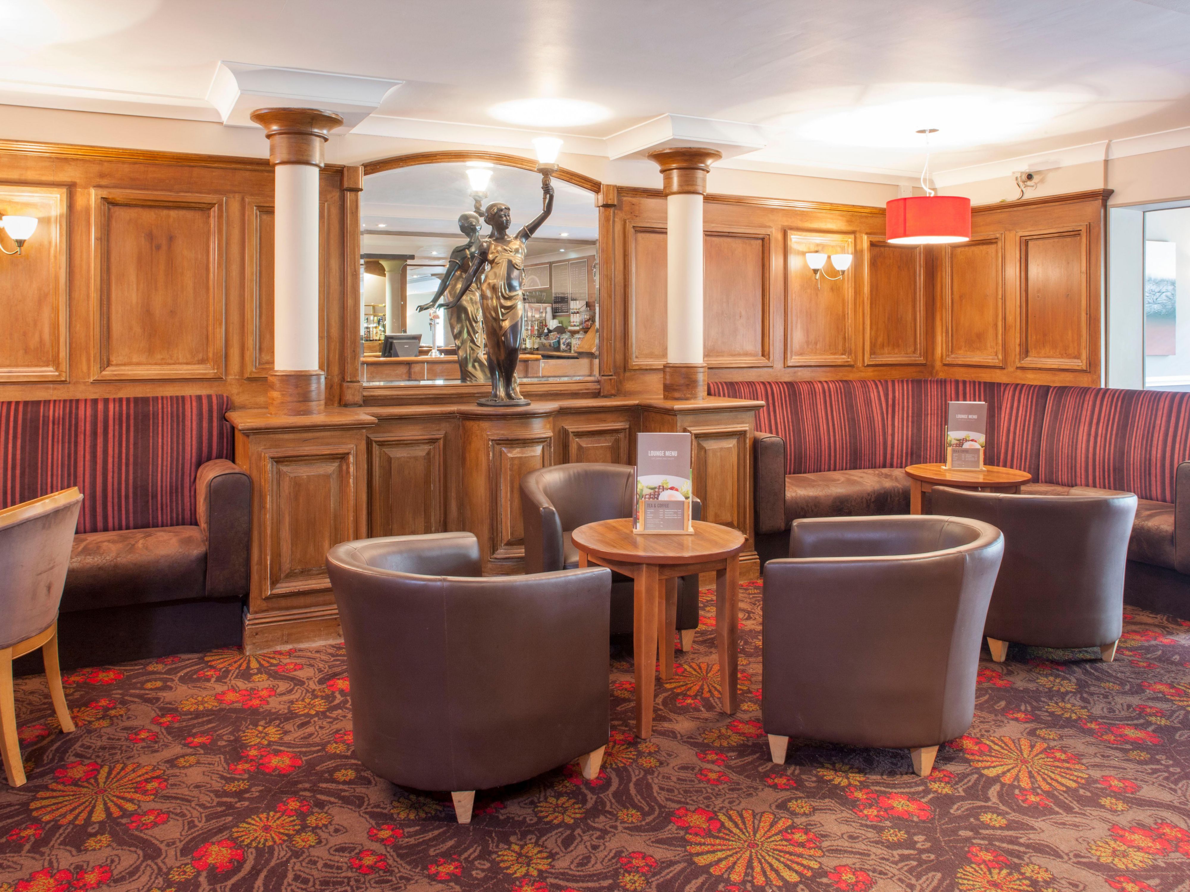 With several tasty options for food and drink, there’s something for every taste and occasion - from our Padworth Restaurant menu with contemporary international dishes, to the lighter dishes offered from the lounge menu in the bar. We also have ample outdoor seating so you can enjoy a spot of al fresco dining on warmer days.