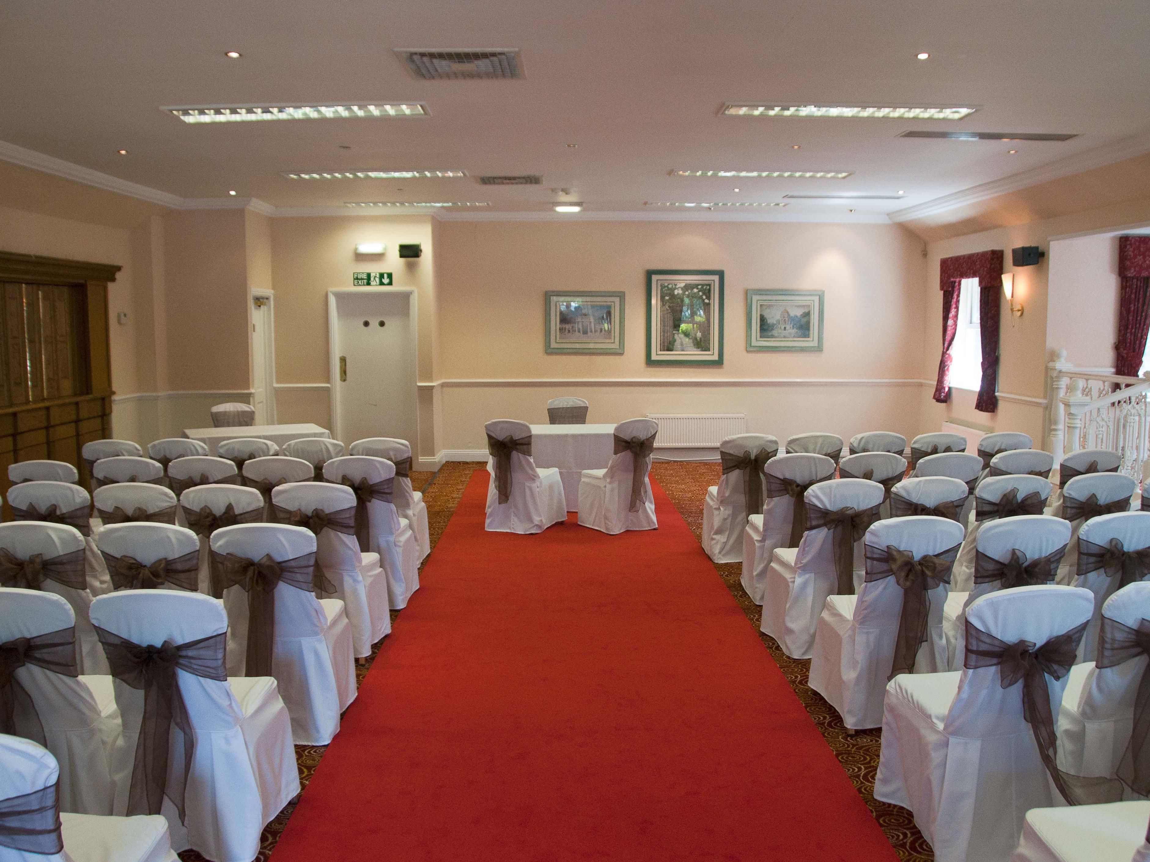 Celebrate your special day at Holiday Inn Reading West, where we offer the ideal backdrop for weddings that are both grand and intimate. Say 'I Do' Your Way with our bespoke Wedding packages plus the option of self-catered packages, giving you the freedom to tailor every detail of your celebration.