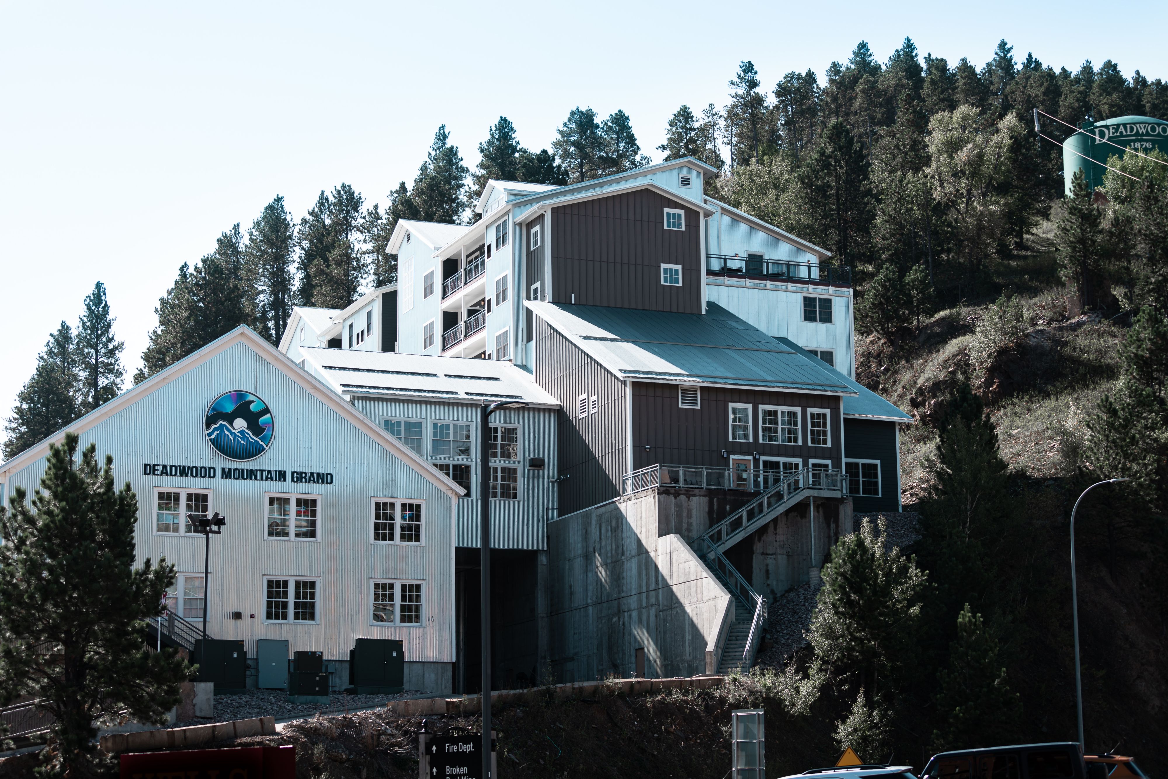 Deadwood Mountain Grand