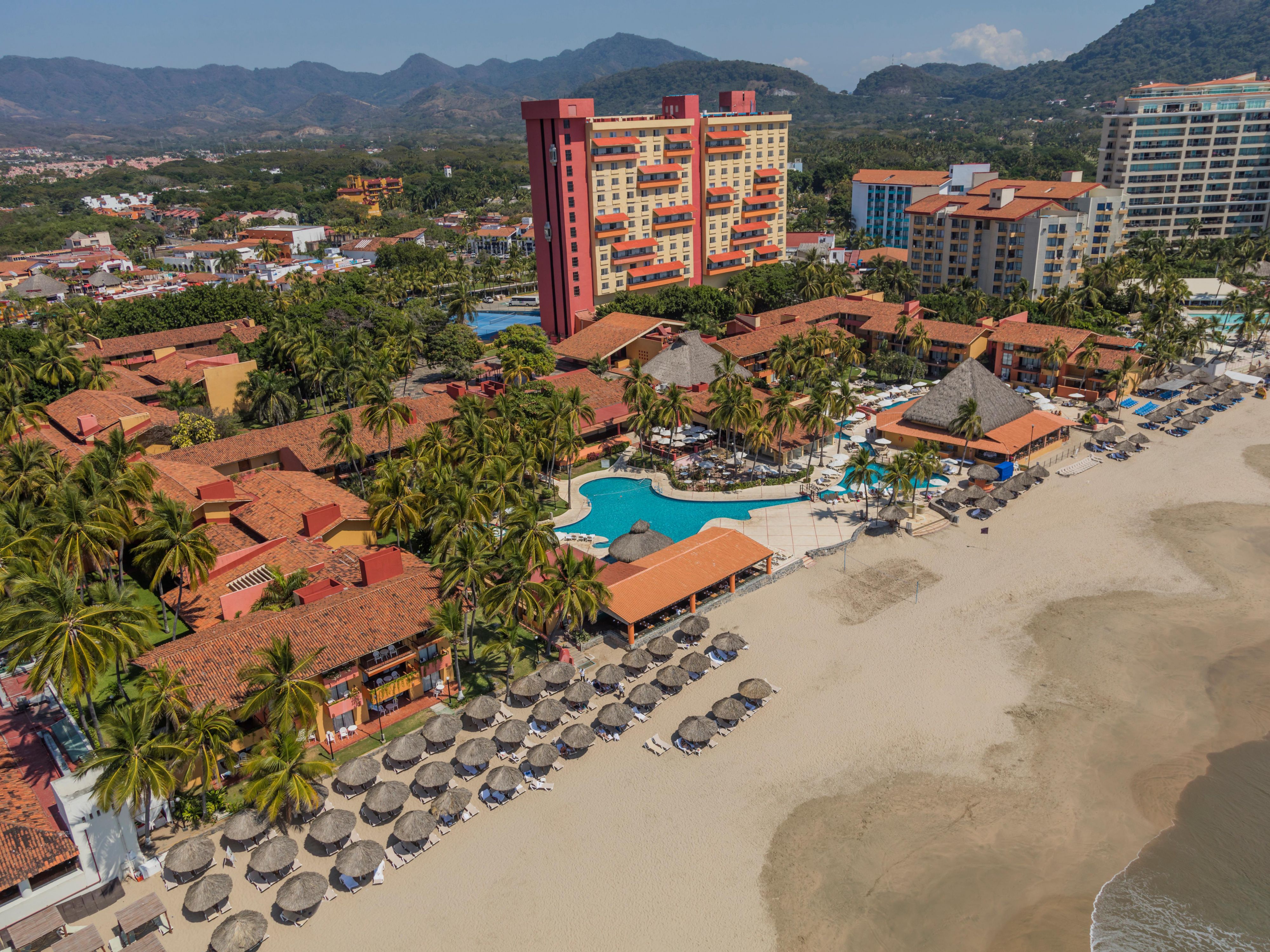 Beachfront Hotel with All Inclusive Plan | Relax in Paradise in Ixtapa  Zihuatanejo