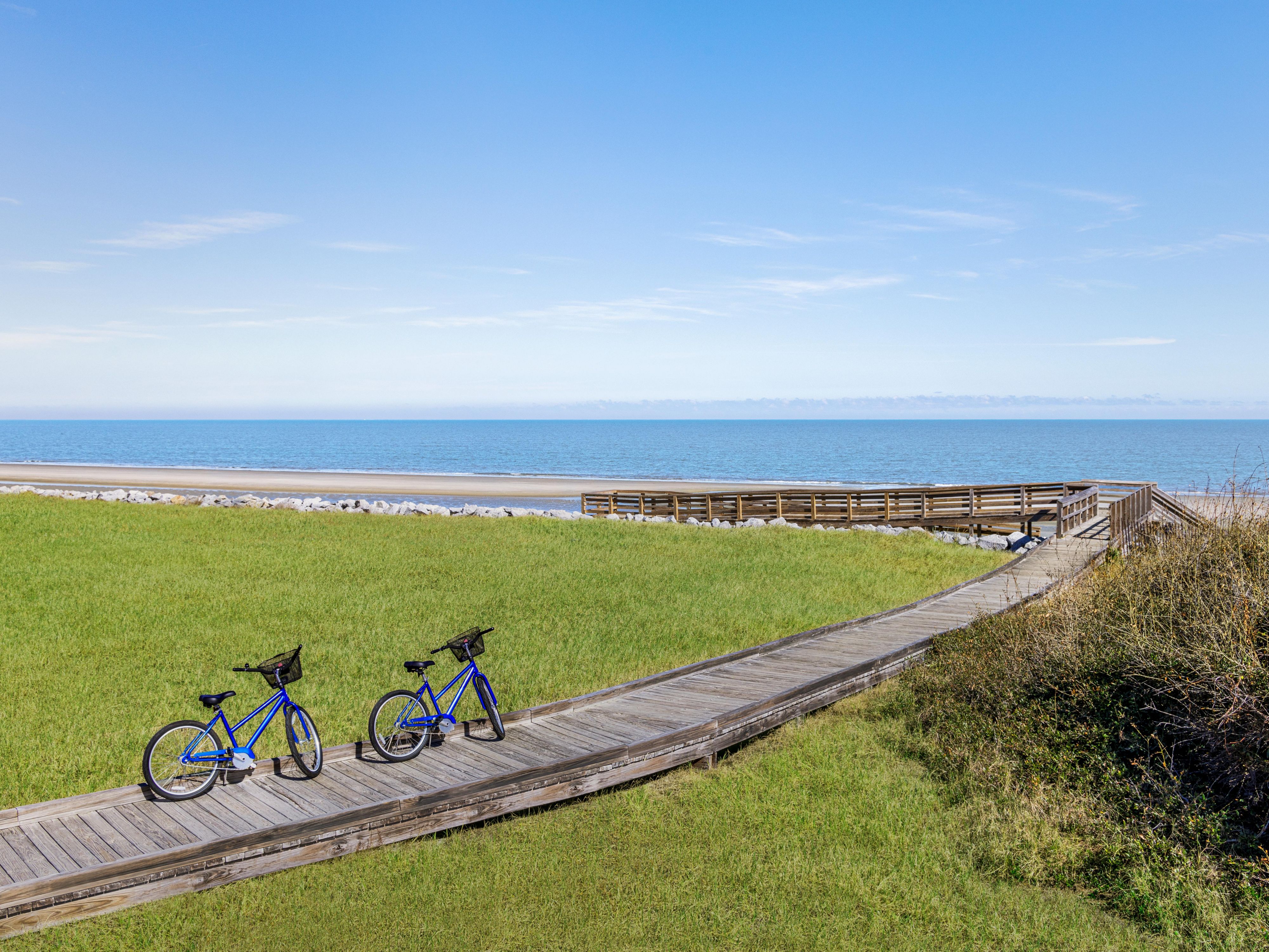 Speak with our staff to rent a bike and explore Jekyll Island like never before! With 29 miles of nature trails and endless shorelines to discover, biking is the perfect way to experience the island’s beauty and freedom. Grab a bike and start your adventure today!