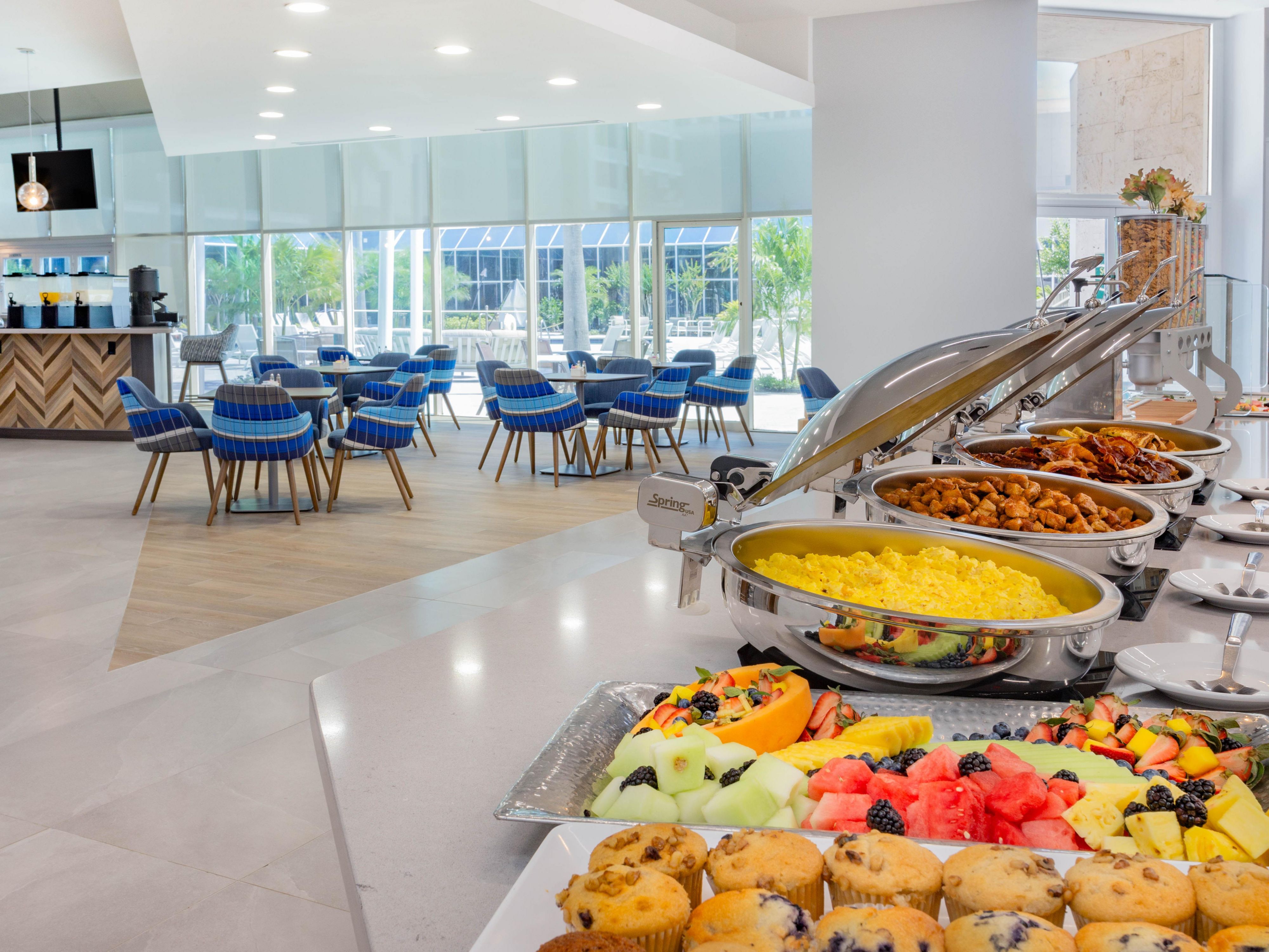 Enjoy a hearty breakfast at our sunny Kissimmee hotel restaurant.