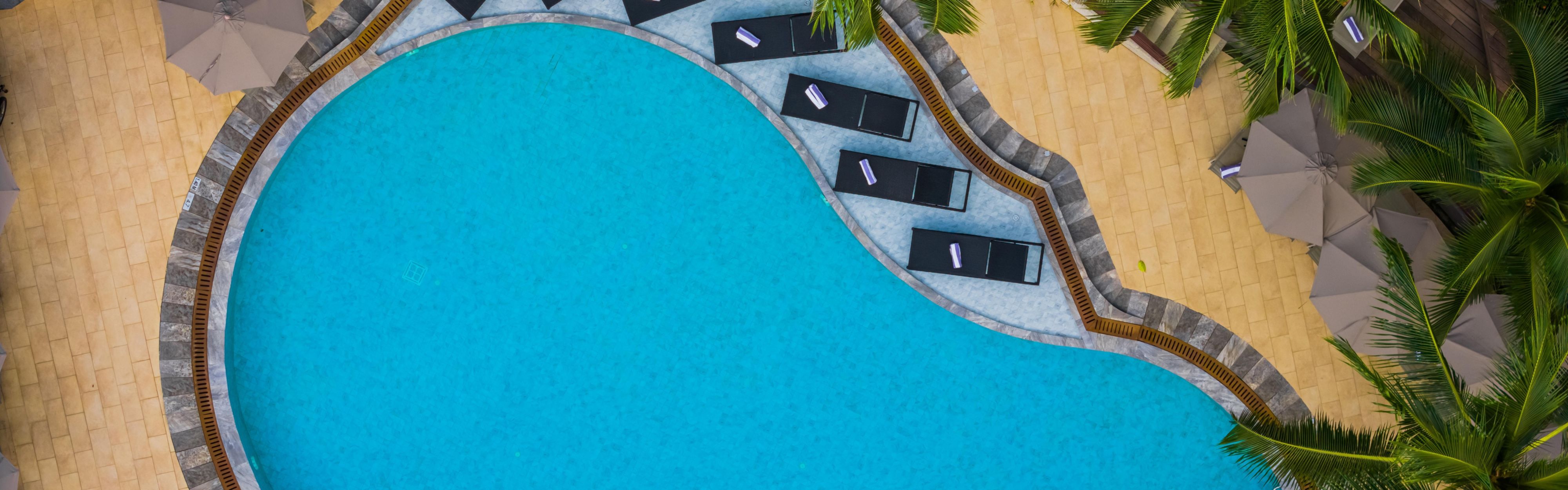 $hotelInfo.mediaDetails.welcomePhotos.primaryPhoto.caption}