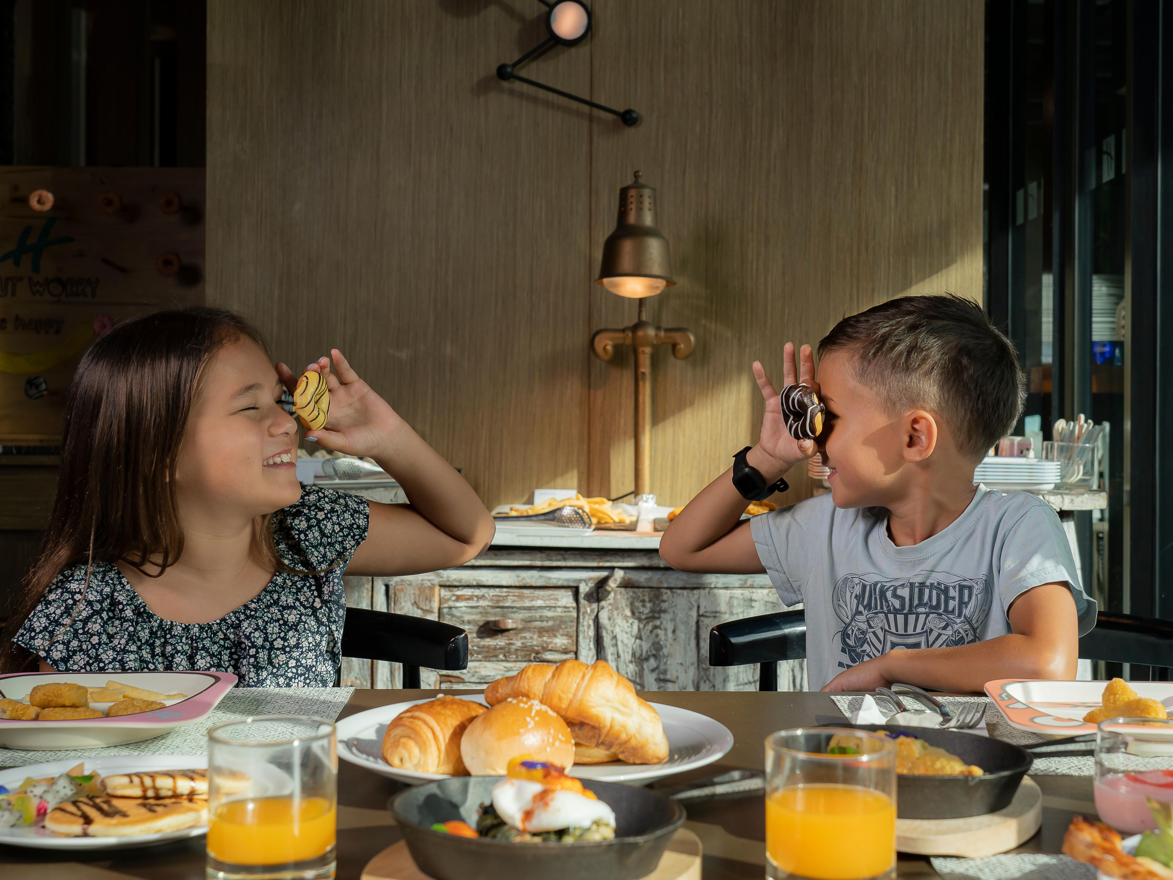 Start on your day!! right with a great breakfast here at Rakhang Thai Bistro & Bar. With special price at 390 bath per person. Time to eat: 06.30 hrs. - 10.30 hrs. everyday. Kid-friendly breakfast that’s fun to eat and perfect to share with Mom & Dad.