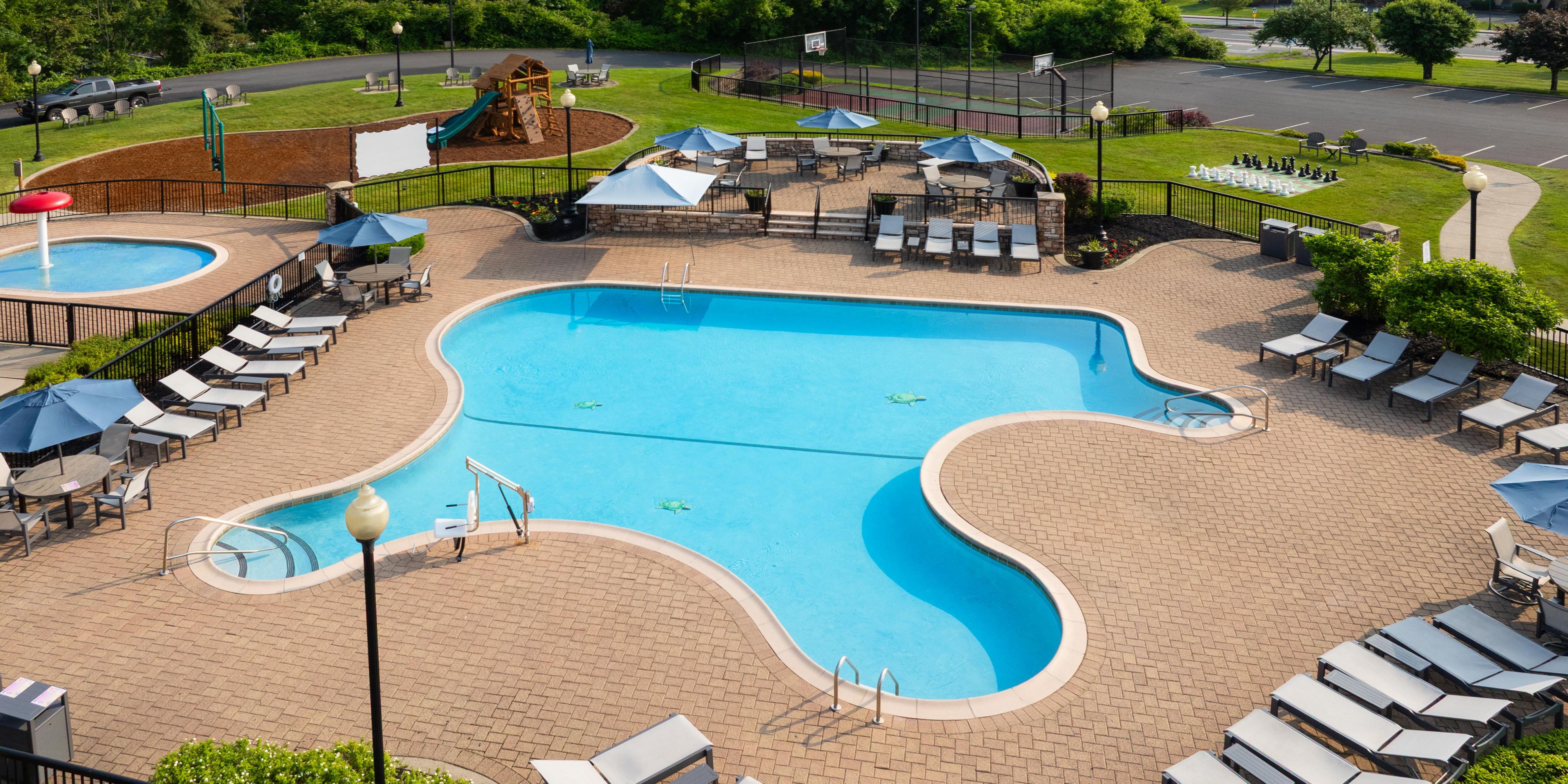 Lake George Hotel with Pool | Holiday Inn Resort Lake George ...