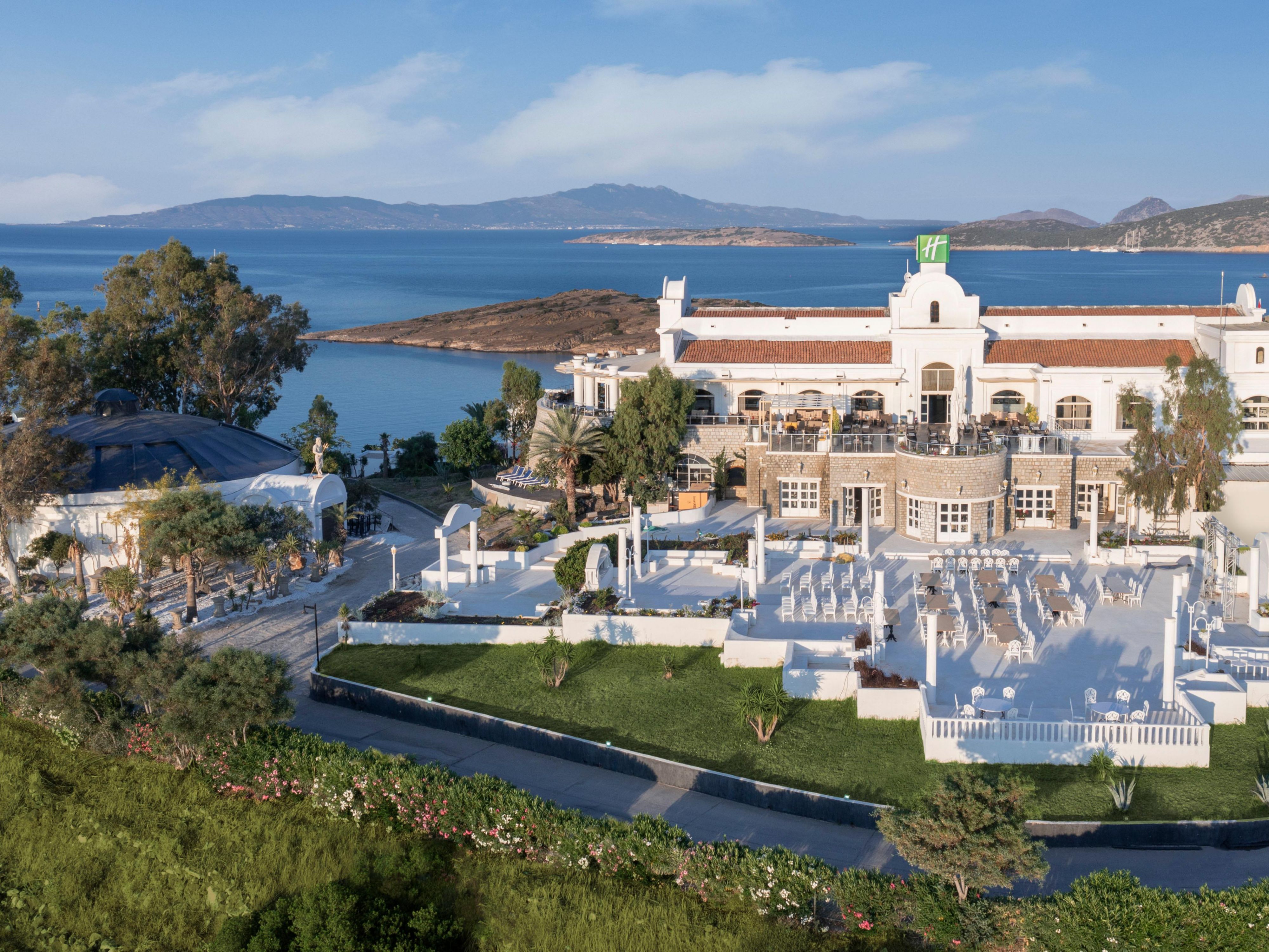 Let the unique view of Bodrum accompany you in your wedding, party, birthday party, special invitation, circumcision wedding or engagement celebrations.
