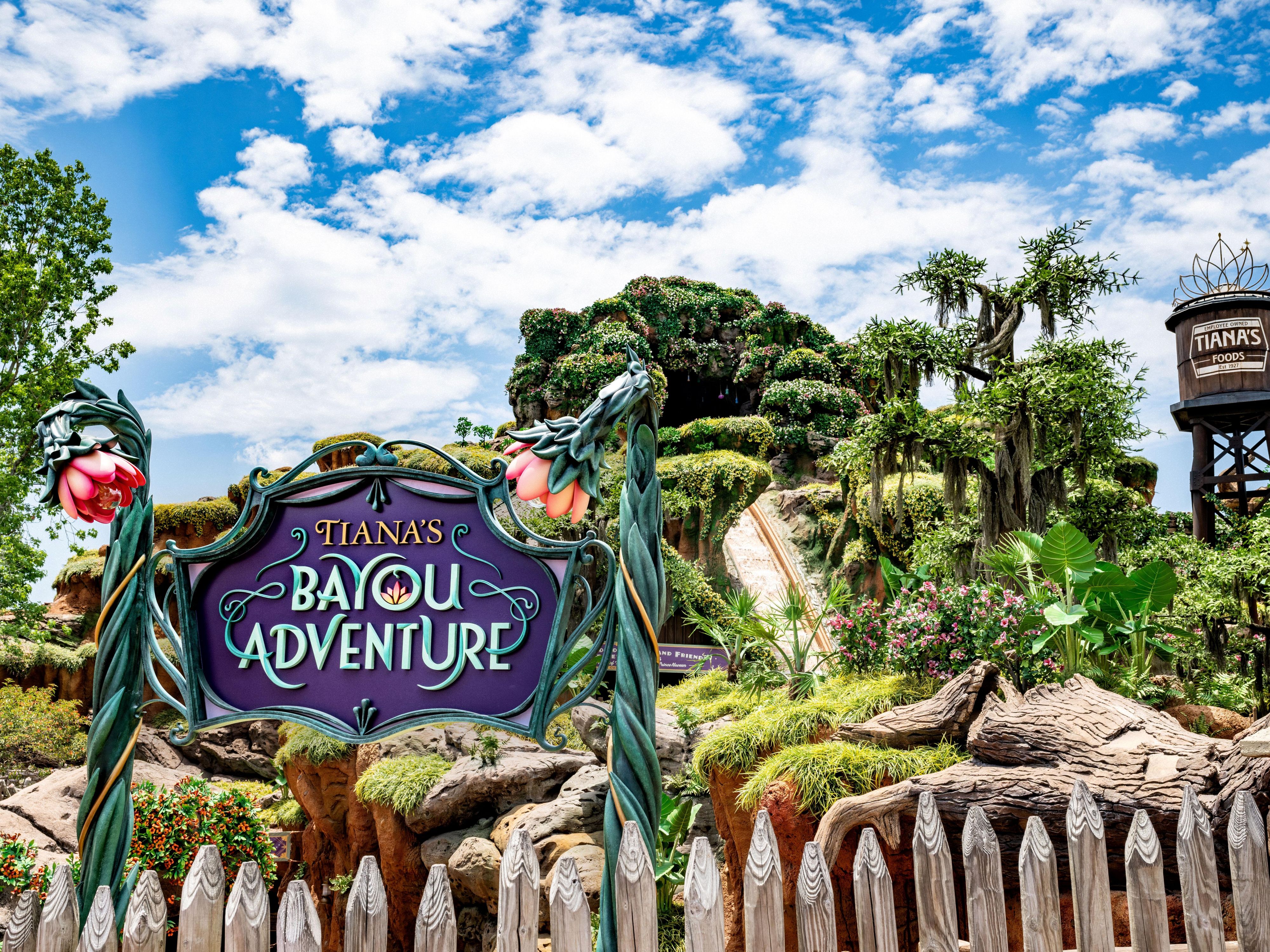 Let the magic come to you! Enjoy our complimentary shuttle to Walt Disney World® Theme Park, no maps, no parking, no worries. Just hop on, sit back, and get ready for a day full of memories your crew will be talking about long after the fireworks fade.