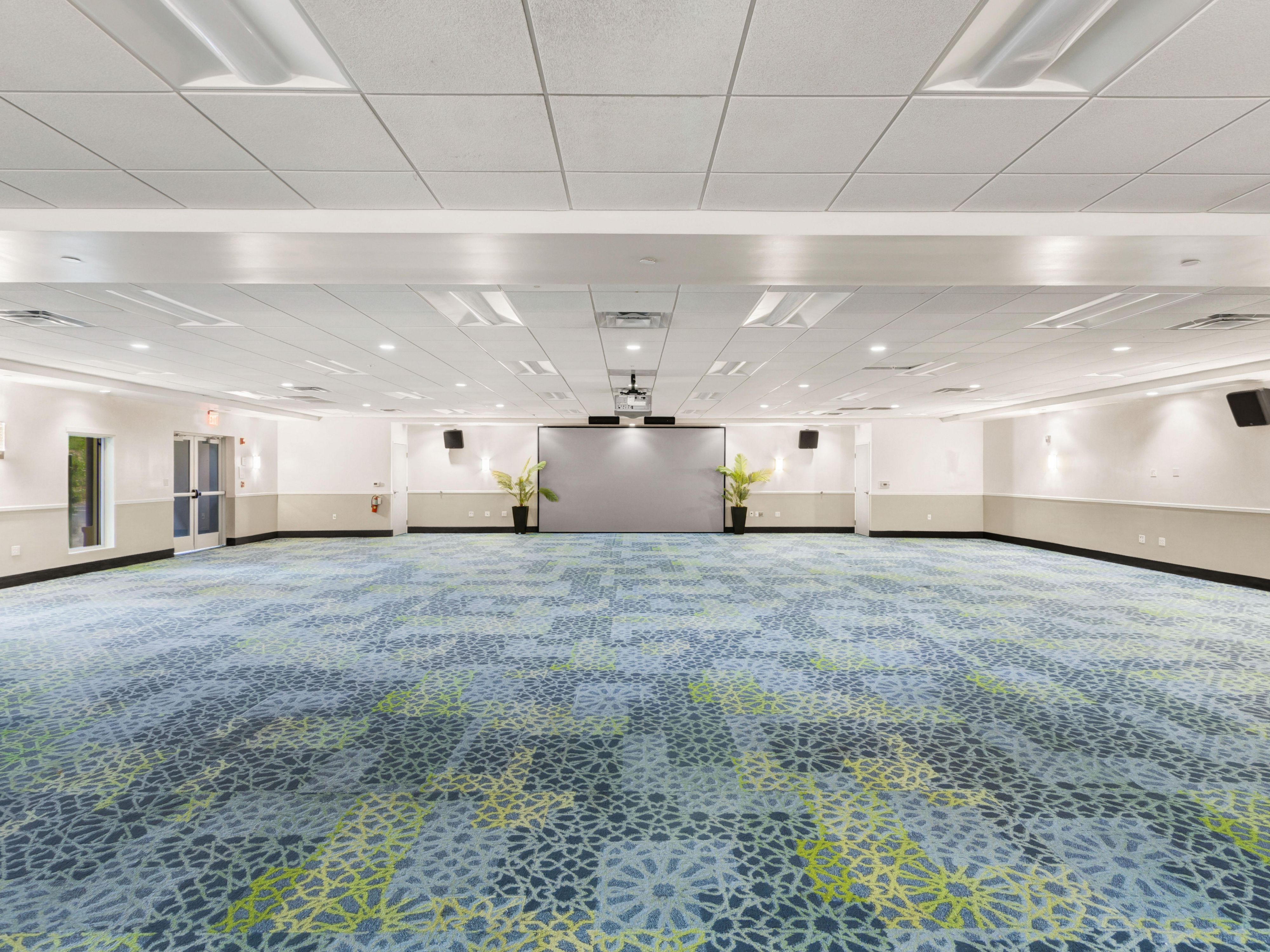 brightly lit Aqua vista meeting space 