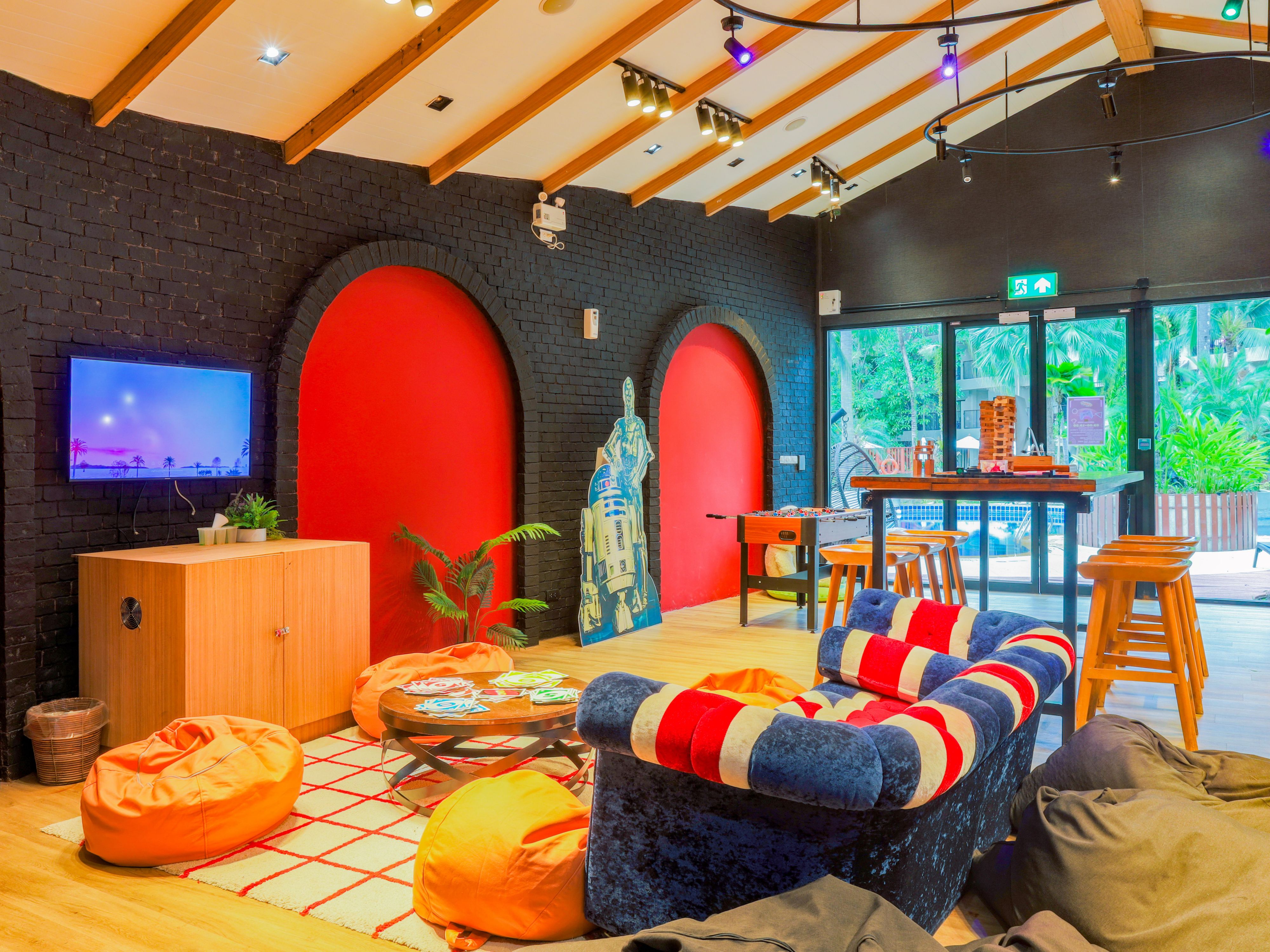 From our Cinema Room to Arcade Galaxy Room, you and your children will be in playful paradise with new games and activities at every turn. Experience explosive entertainment at the Arcade Galaxy Room, where we offer the state-of-the-art arcade games.