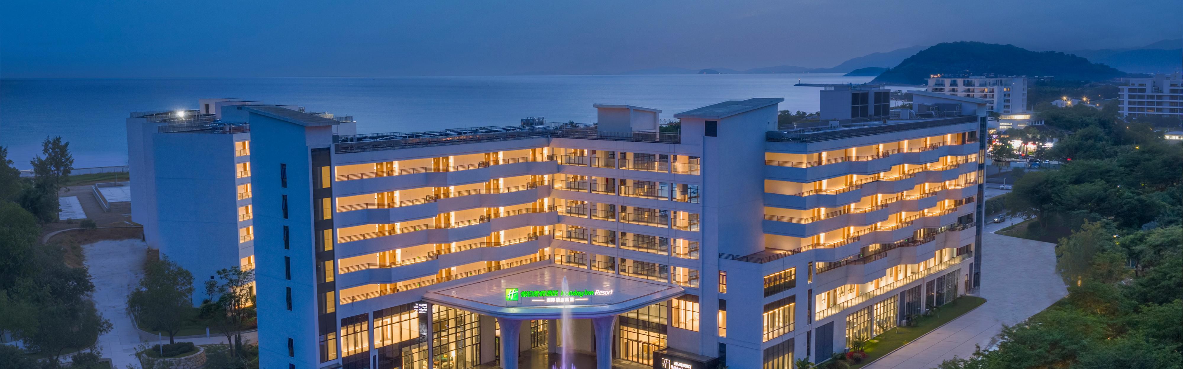 $hotelInfo.mediaDetails.welcomePhotos.primaryPhoto.caption}