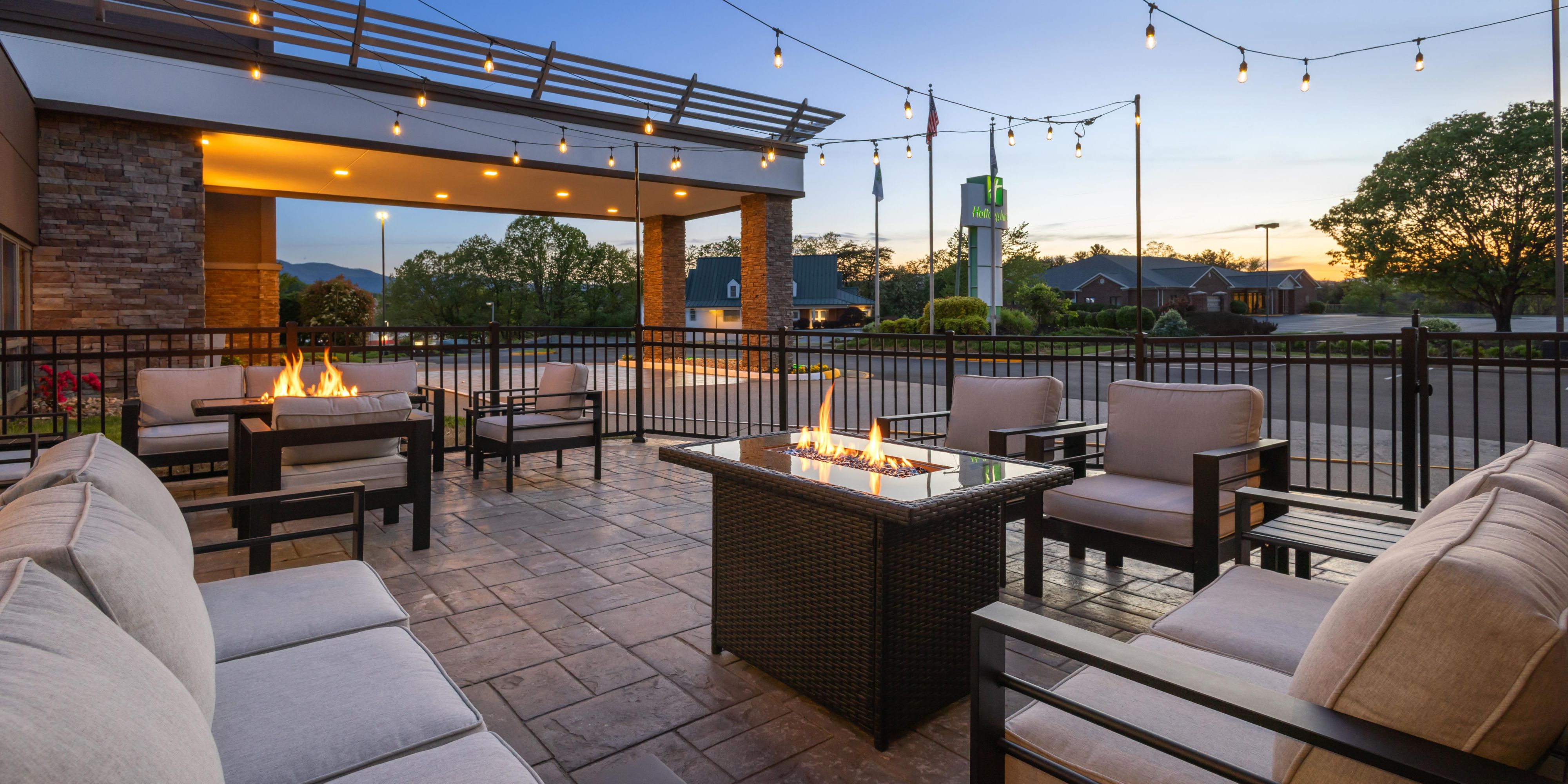 Holiday Inn Roanoke-Twinwood-Rt 419&I581
