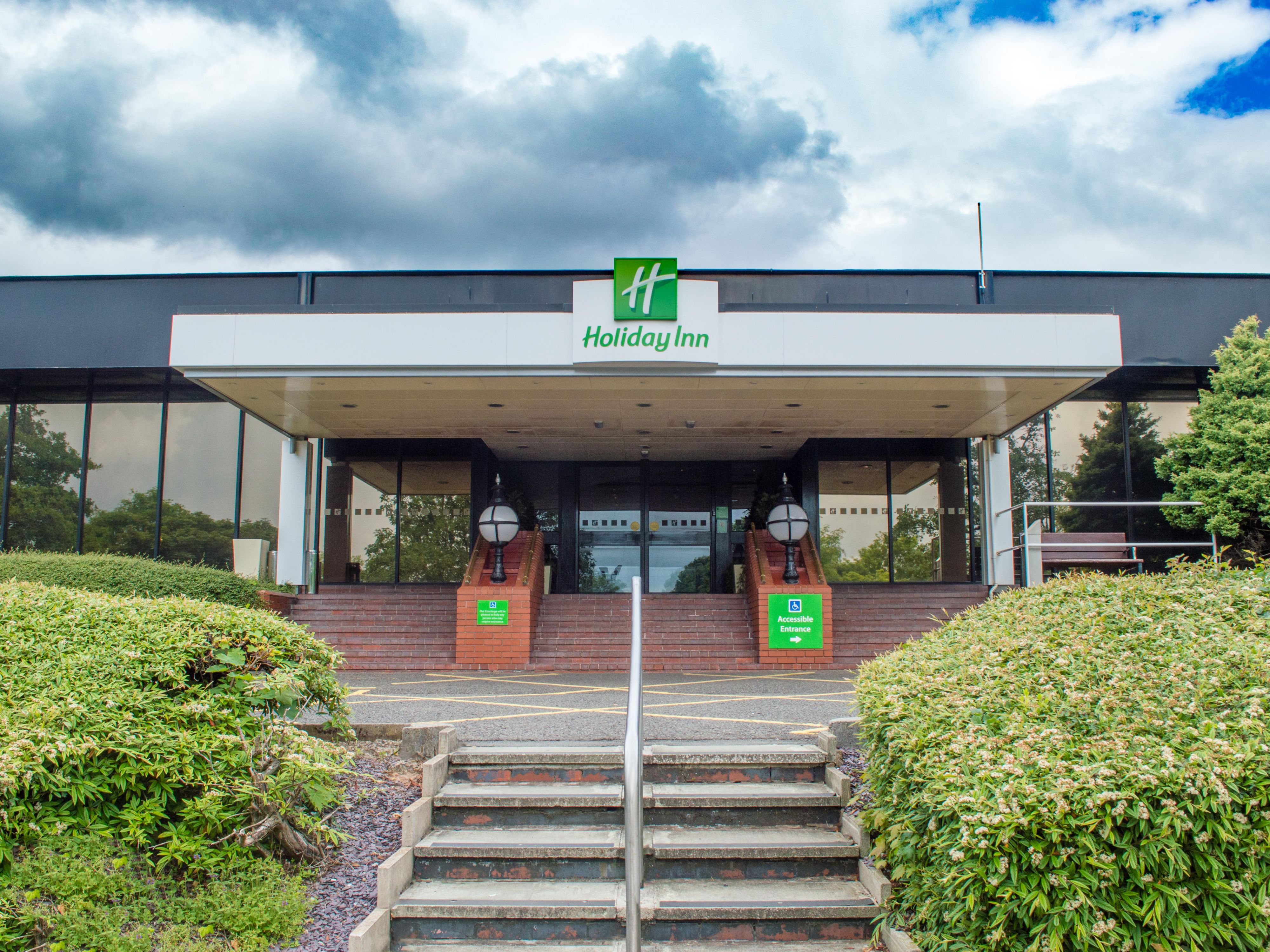 The safety of our guests and employees is our number one priority and we would like to re-assure you that measures are in place to provide a clean, safe and welcoming environment in our hotel. Find out more by clicking 'Learn More' below. 
