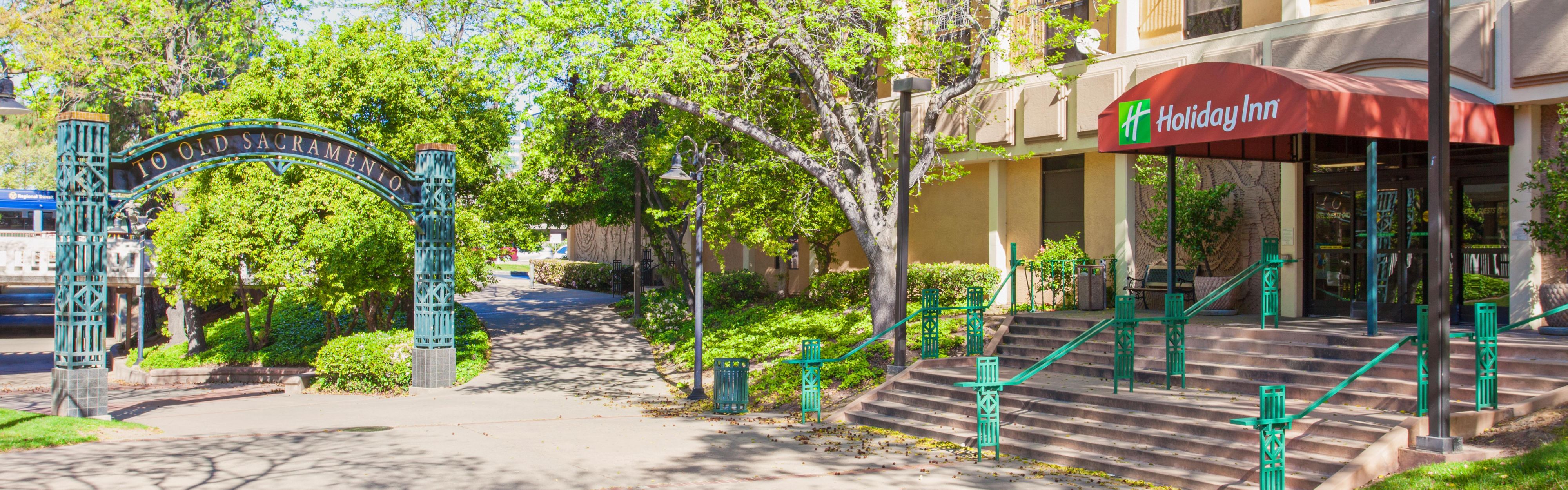 Pet Friendly Downtown Hotels Holiday Inn Sacramento Downtown Arena