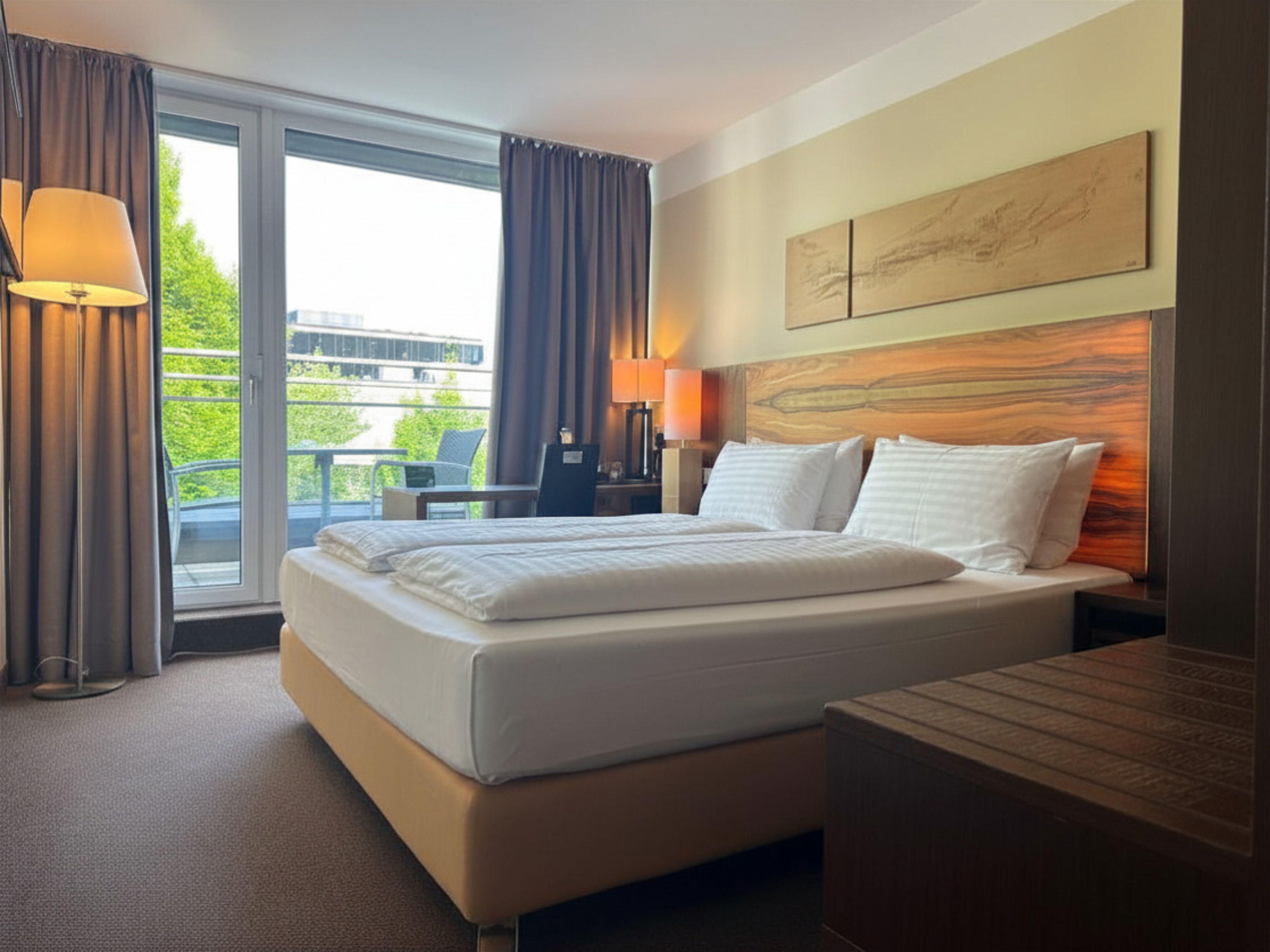 Hotel Near Salzburg Old Town: Holiday Inn Salzburg City