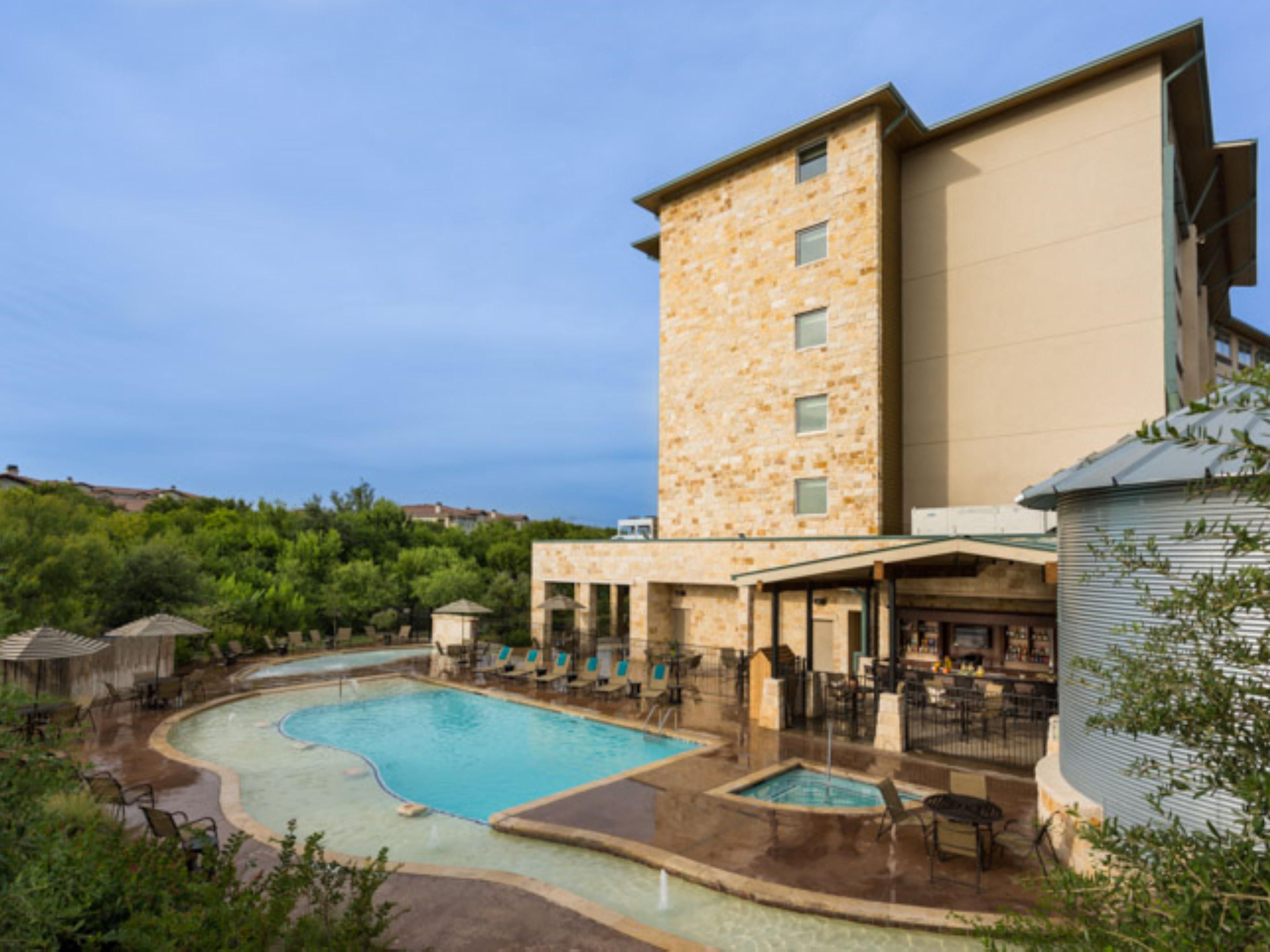 No matter the time of year, we have what you're looking for on your next visit to San Antonio. Whether it's a quick dip to cool off, a family day with the kiddos, or a morning lap swim, you'll find it here. Guests can enjoy the outdoor pool and whirlpool, children's pool, or the indoor heated saltwater lap pool, or all three! Get ready to dive in.