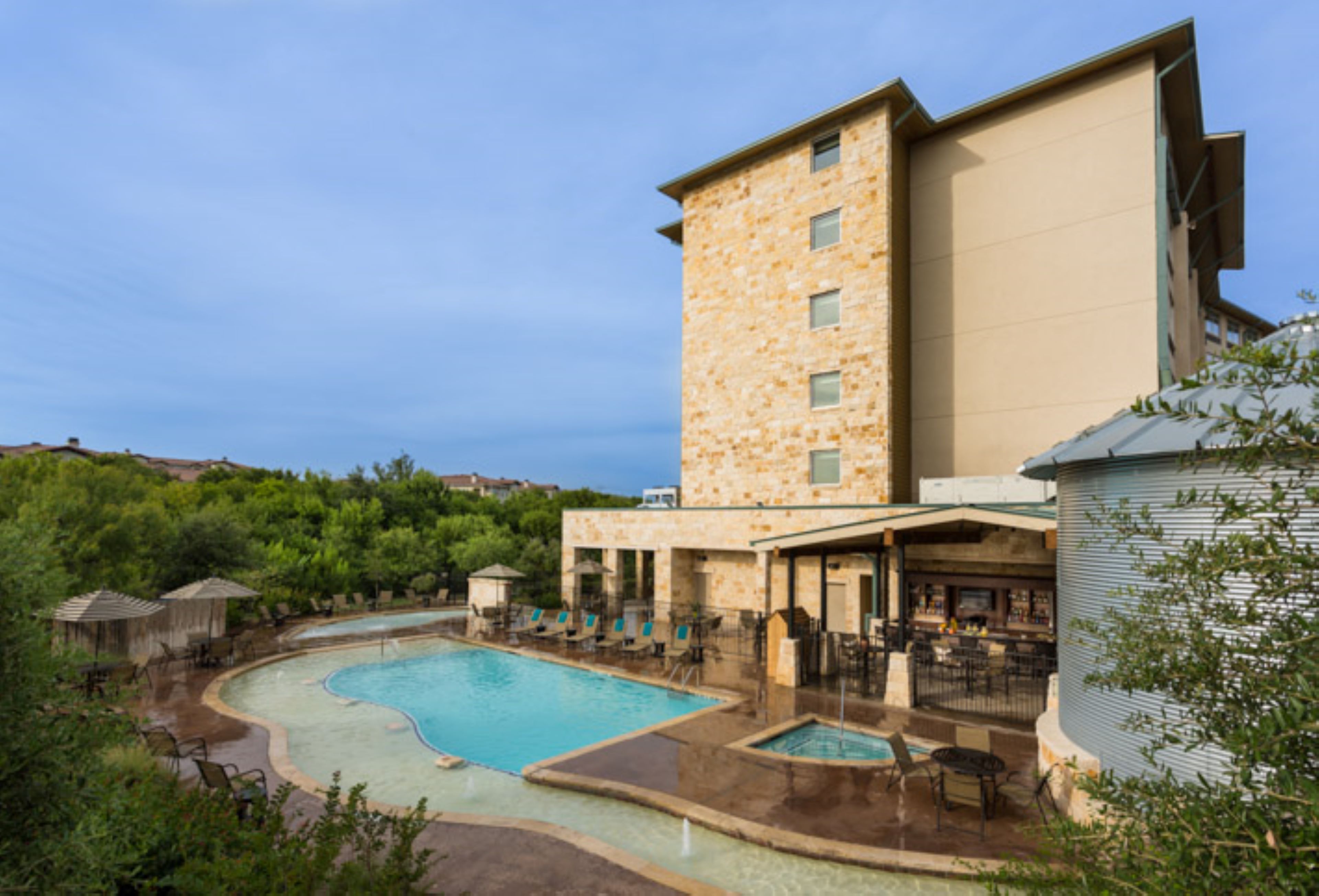 【稀少】Fine Hotels,Resorts & Spas Directory Hotel Amenities - Spark by Hilton Chincoteague Island