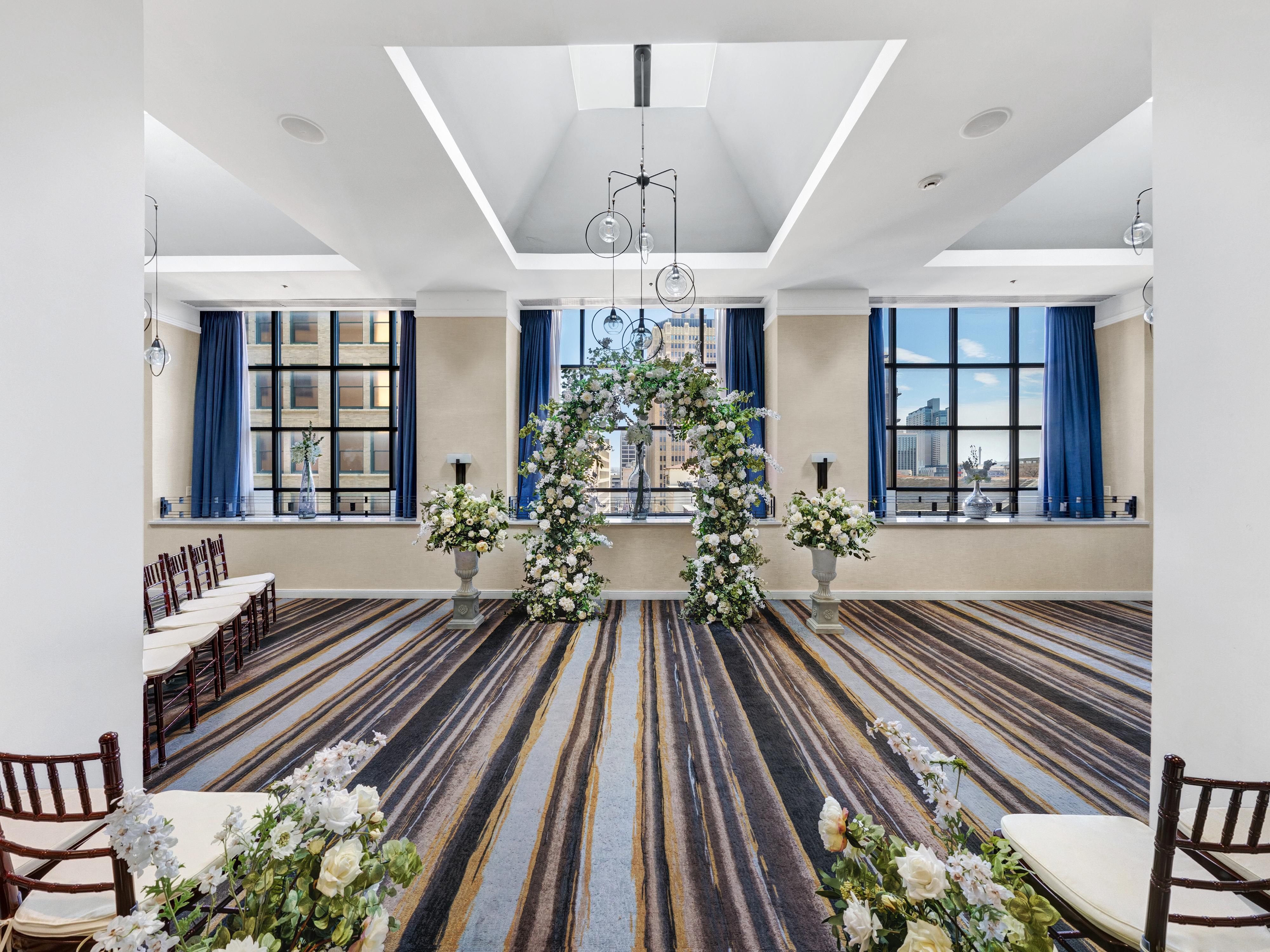 Book your next San Antonio wedding at Holiday Inn San Antonio Riverwalk