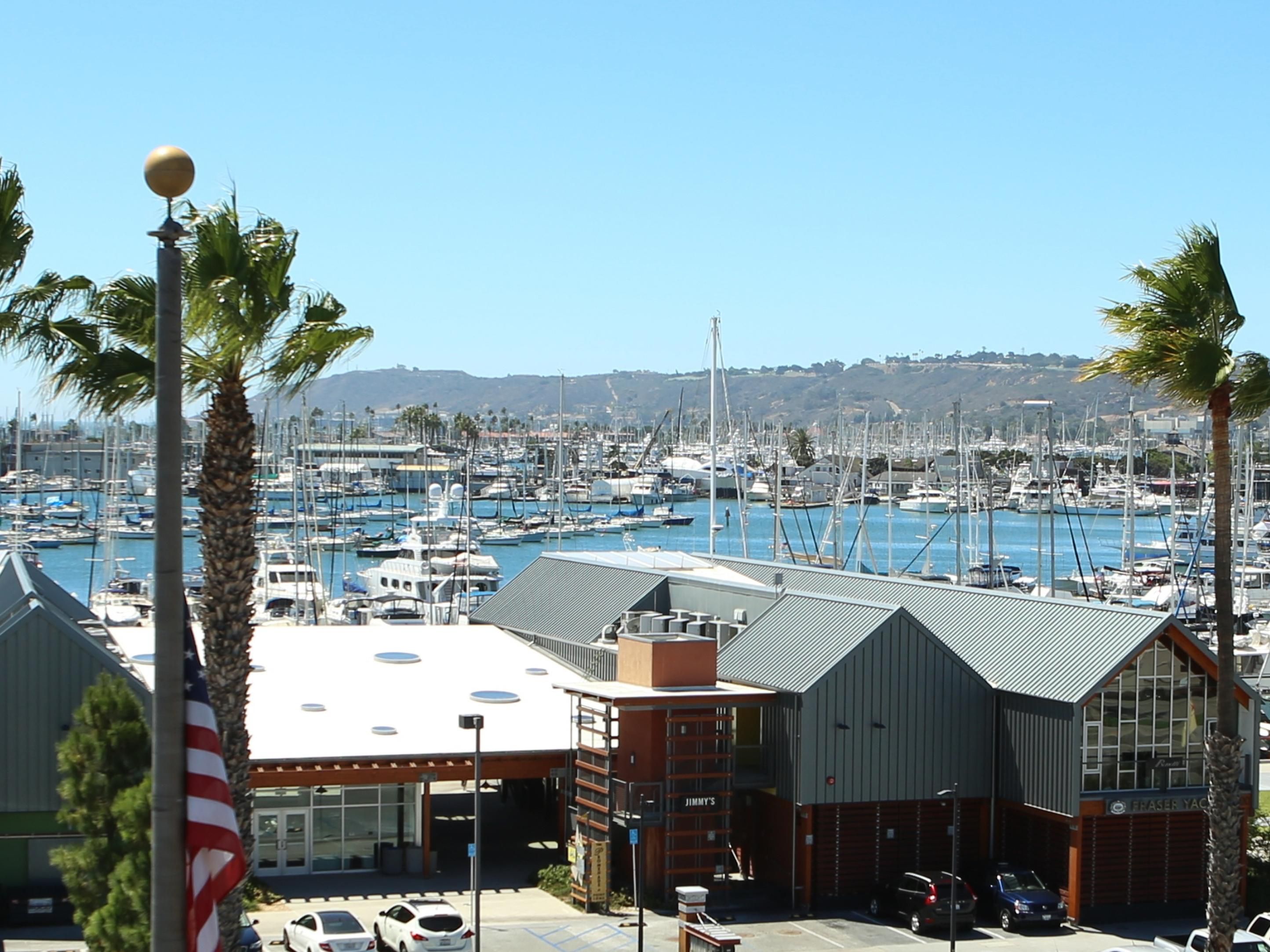 Hotel in Point Loma fronting the San Diego Bay