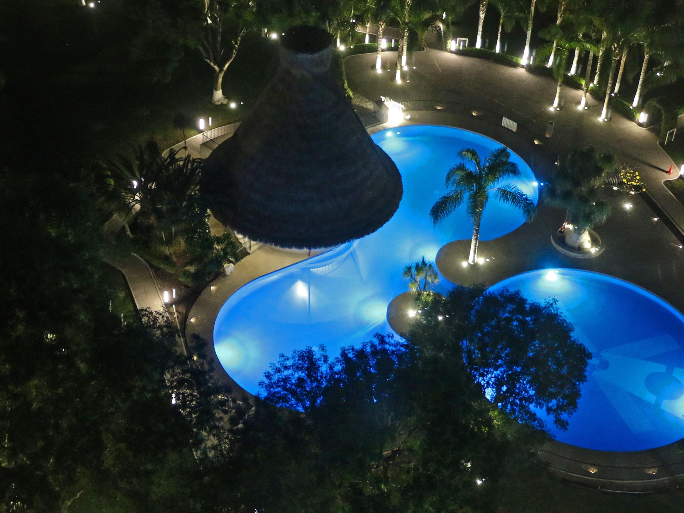 Stay at Holiday Inn Quijote San Luis Potosí and enjoy all the services we have prepared especially for you, work out in our 24-hour gym or go for a run in our aerobic track; relax in our sauna, jacuzzi or enjoy an incredible massage; have fun in our swimming pool or practice some tennis in our tennis court.