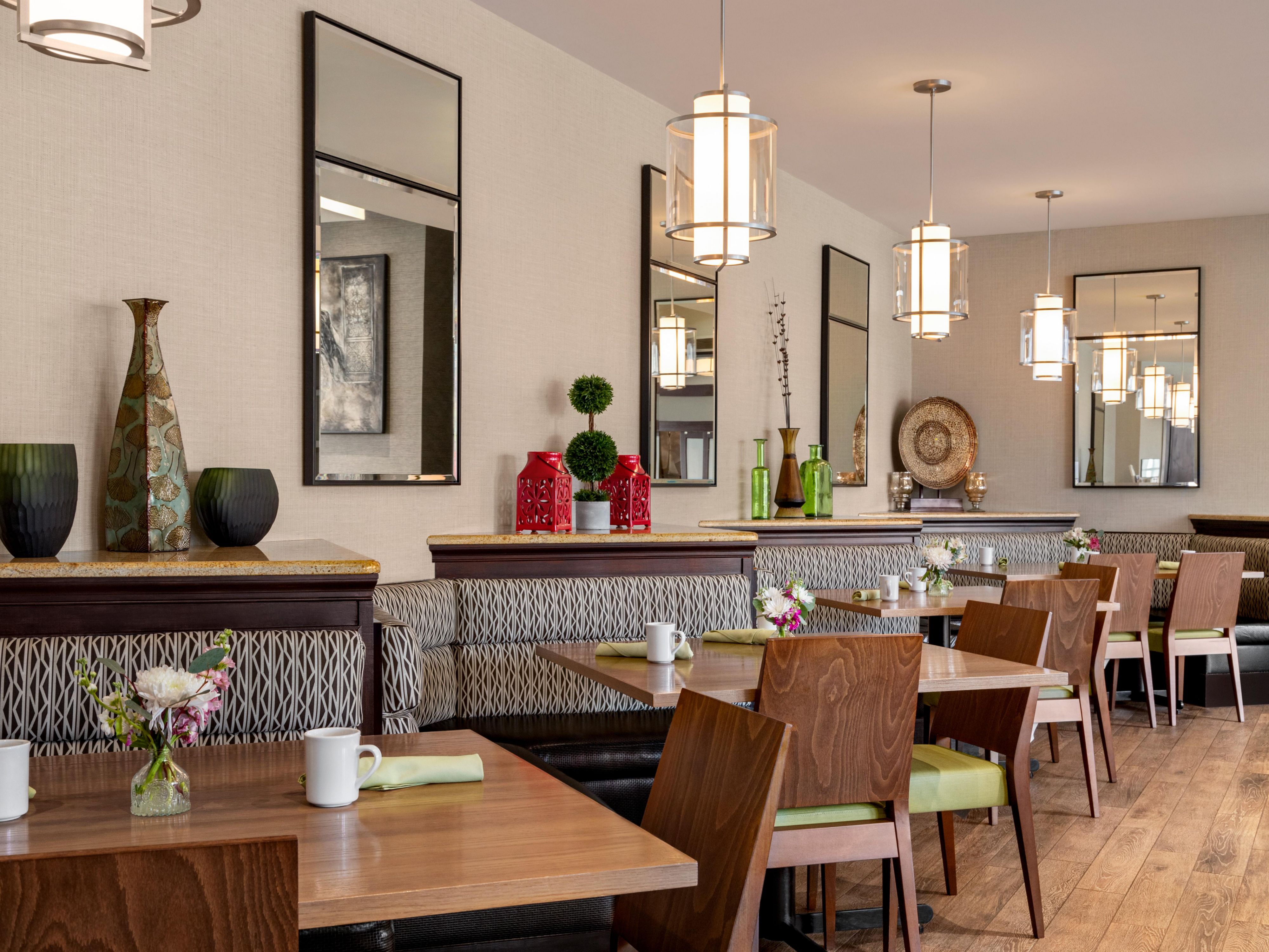 Discover the delightful flavors from sunrise to sunset at our on-site restaurant Bookmakers Restaurant & Lounge, now open for breakfast and dinner daily. Start your day with a fresh morning buffet featuring delectable favorites, then savor sumptuous dishes crafted for evening dining. 