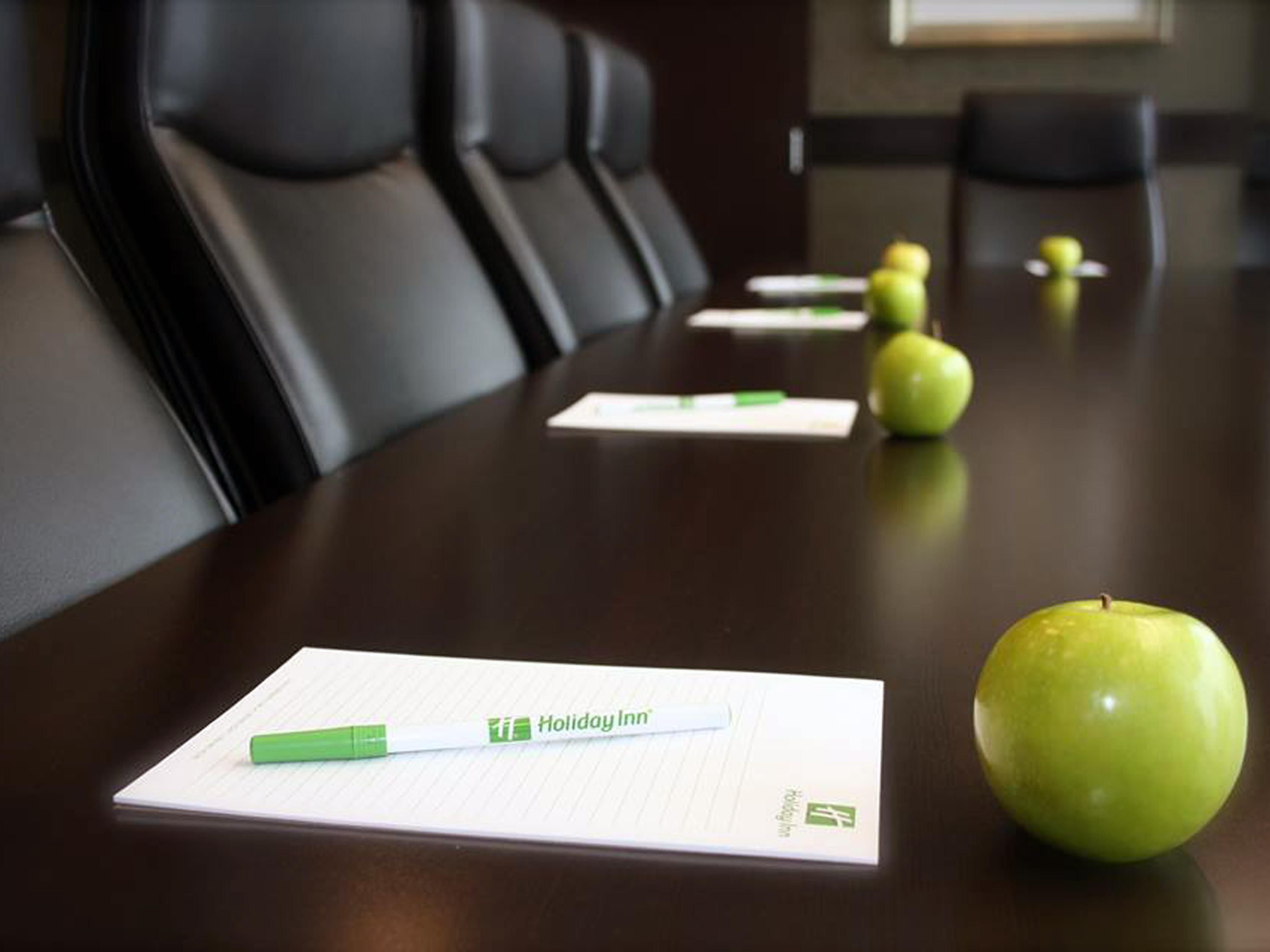 Our prime location in downtown Saskatoon is the perfect place to organize your  small meeting. We are pleased to offer you a quiet place to gather, variety of set up configurations, food and beverage options to suit any meeting requirements.
