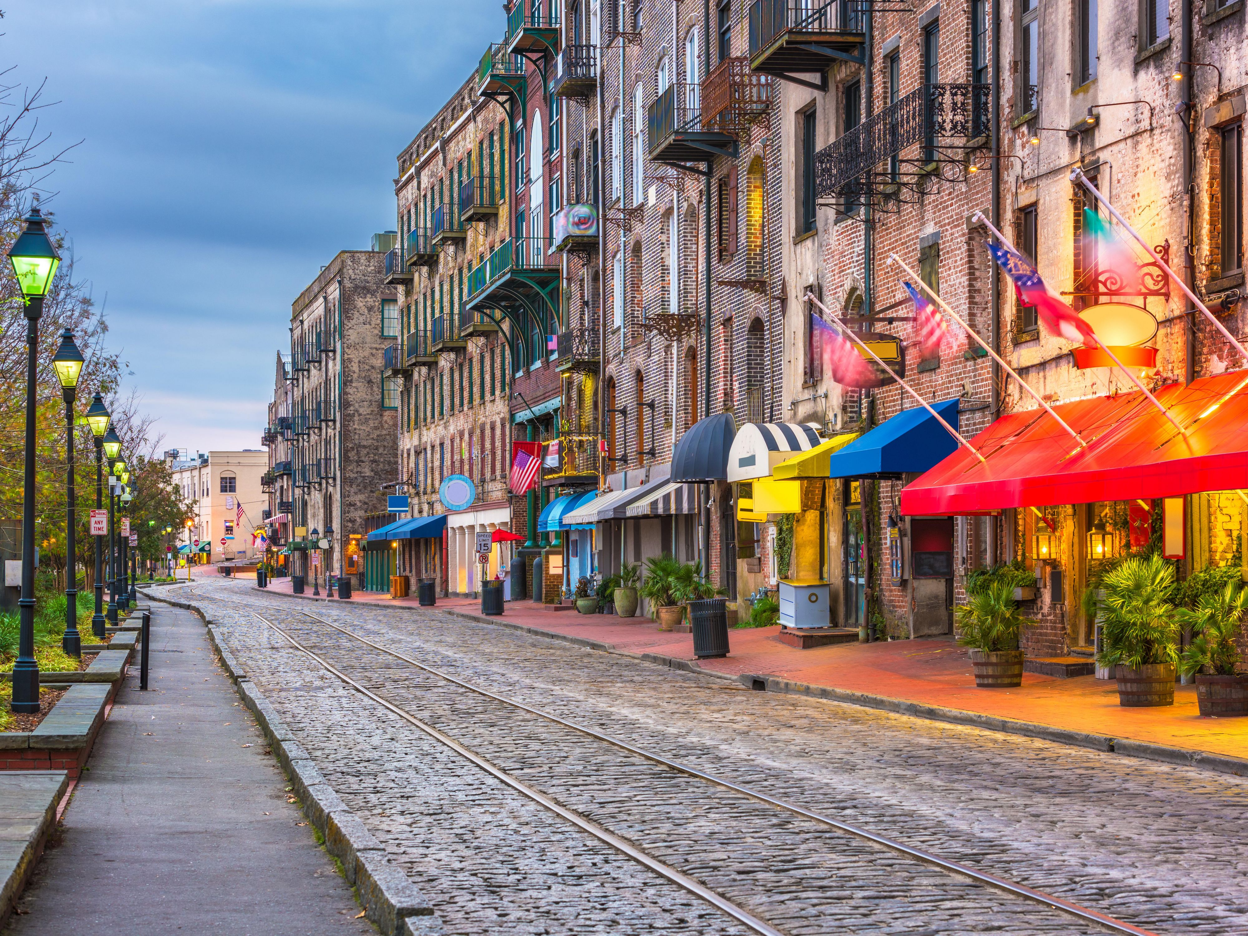 Located off I-95, our hotel is 15 minutes from the Savanah Historic District & the city's best shopping, dining, and sights. We're a short drive from the best attractions in Savannah, including River Street, City Market, Forsyth Park, Tanger Outlets, Savannah Mall, and Paula Dean's Lady & Sons Restaurant. Day trip to the pristine beaches of Tybee.