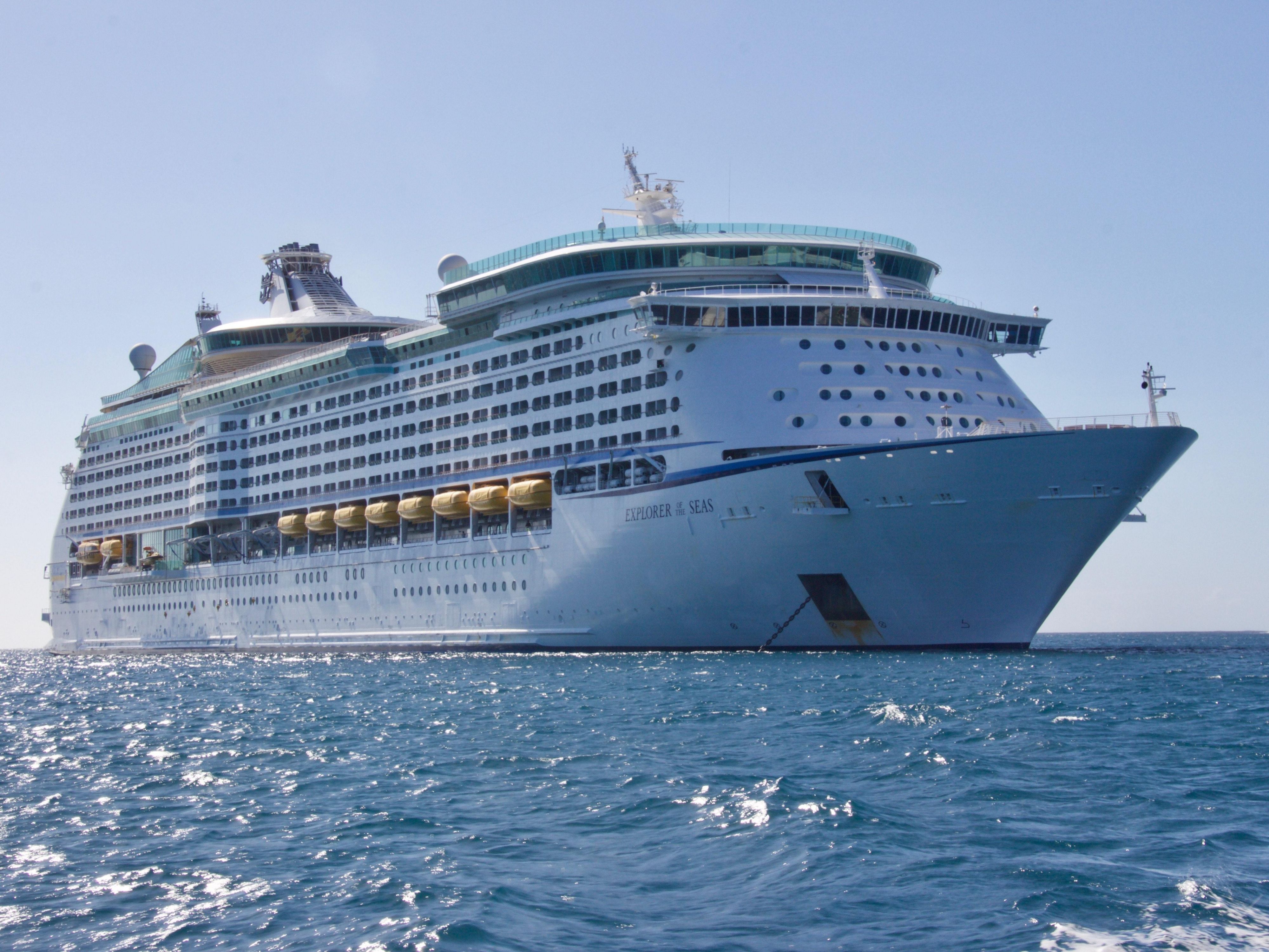 Hotel can arrange cruise transportation to the piers upon request. Please let the front desk know at check-in so we can set this up for you.