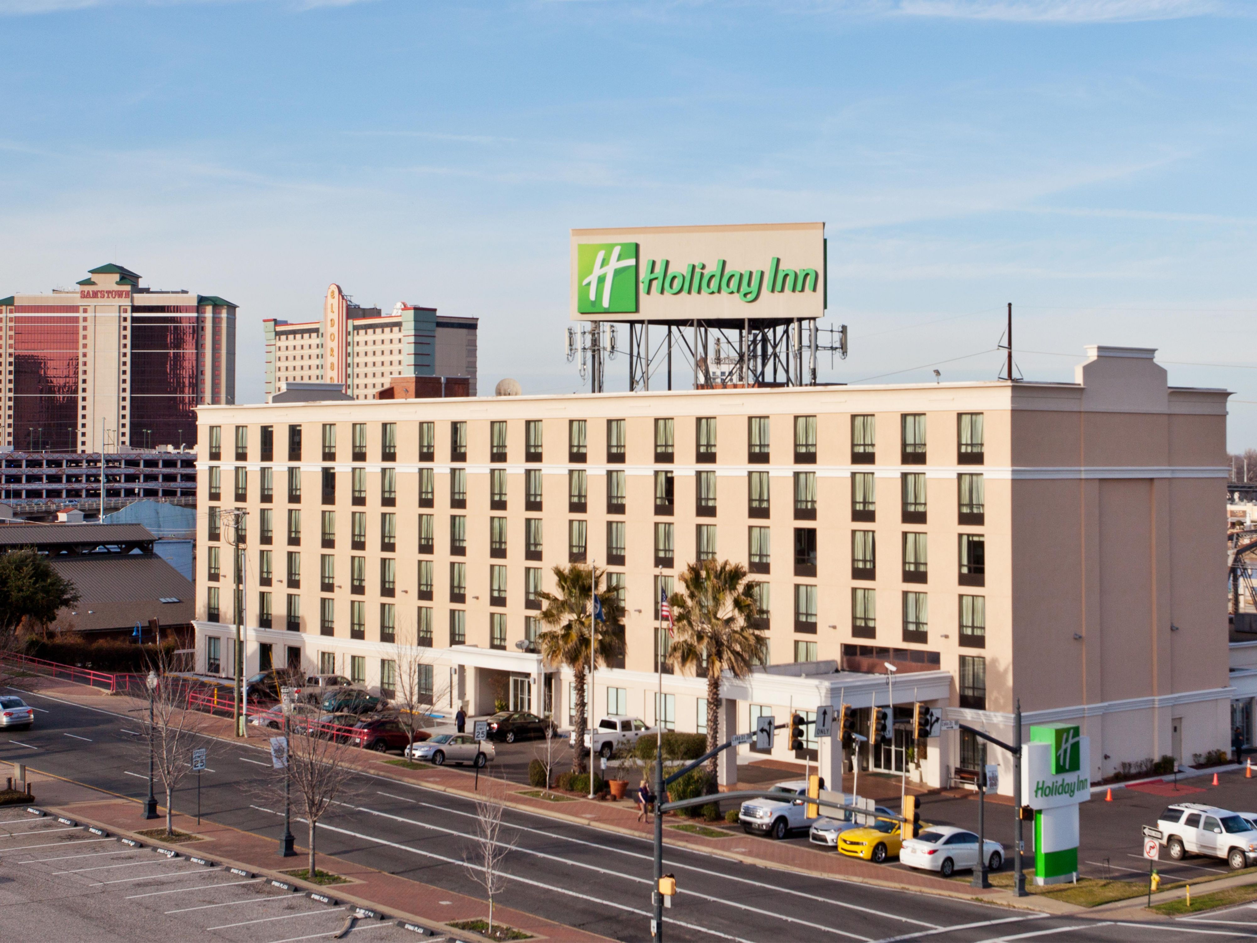 Located conveniently in the downtown district, the hotel provides fast and easy commute to the local casinos, attractions, shopping, and professional businesses. With restaurant and lounge, and courtesy shuttle on site, we are prepared for your any need.