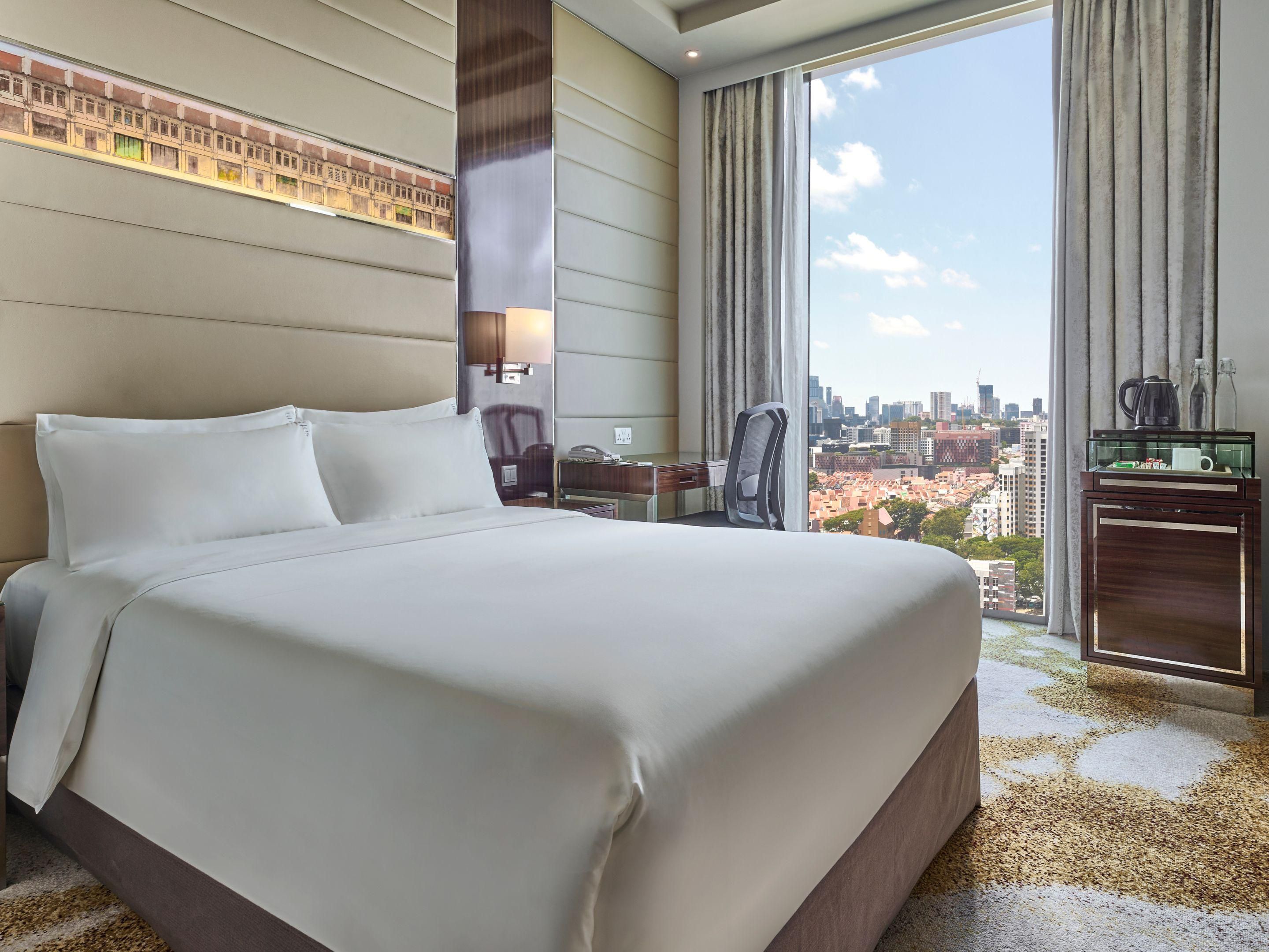 Standard Queen Room City View