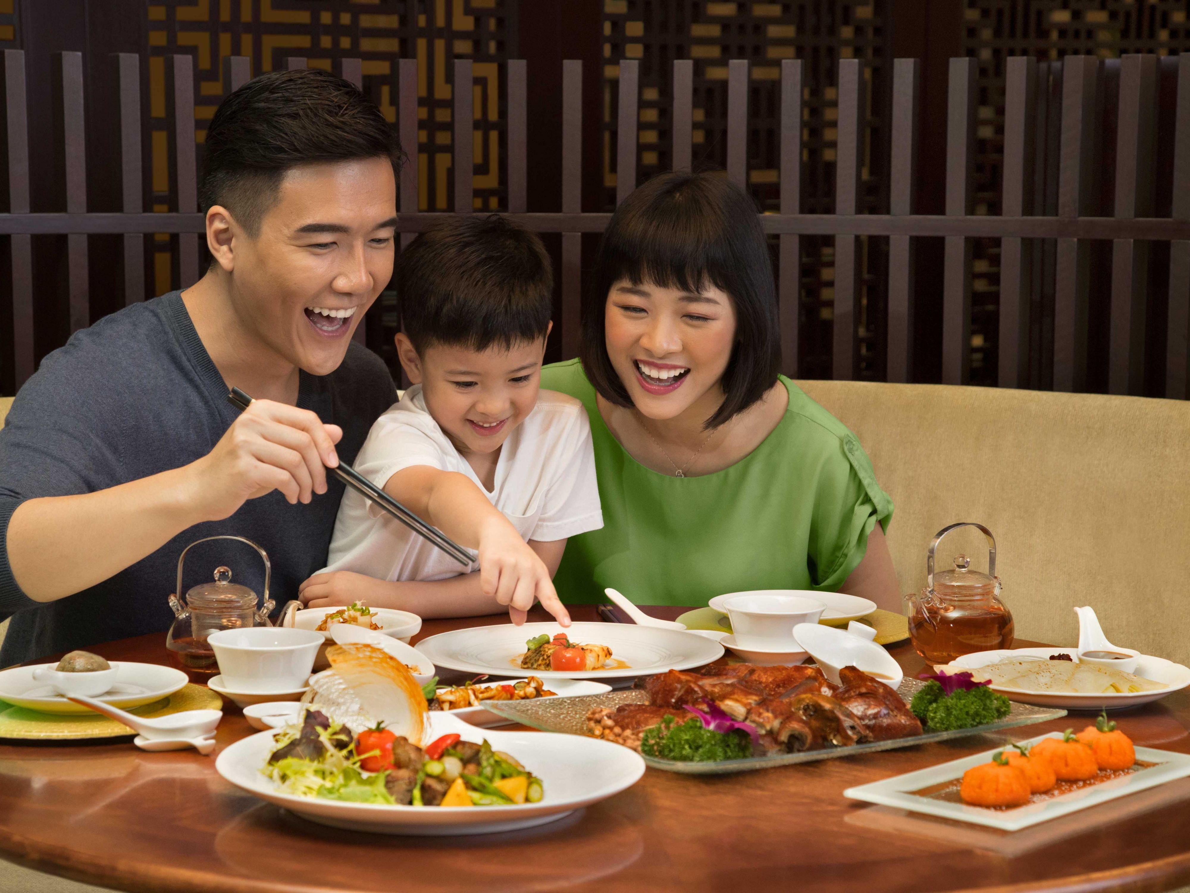 Image 84: Experience family-friendly hospitality at its finest at our Singapore hotel where kids aged 12 and under stay and eat free! Up to two children can enjoy a delightful stay when sharing a room with up to two adults. We go the extra mile to make your family getaway unforgettable.