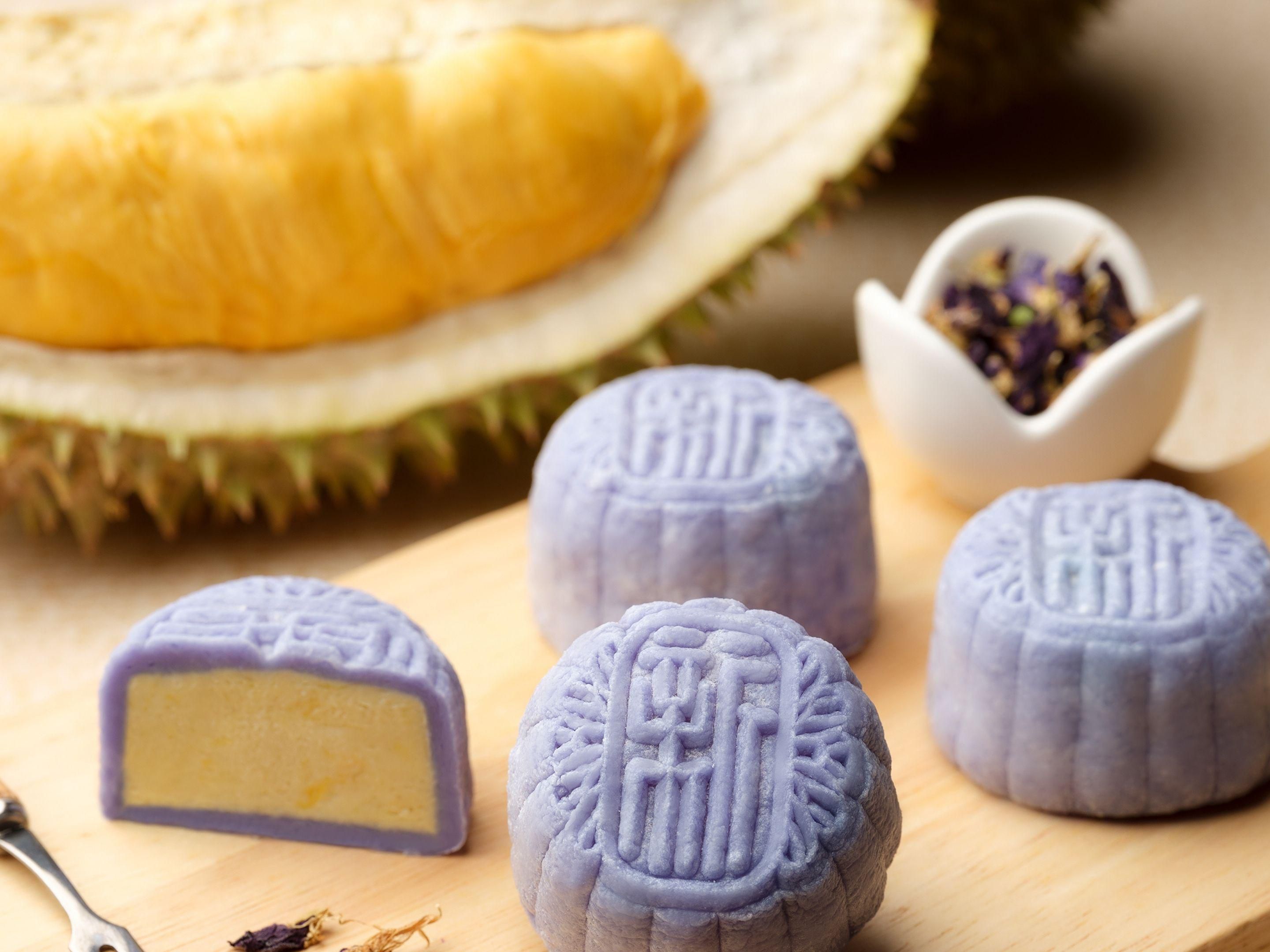Up to 30% off Handcrafted Mooncakes