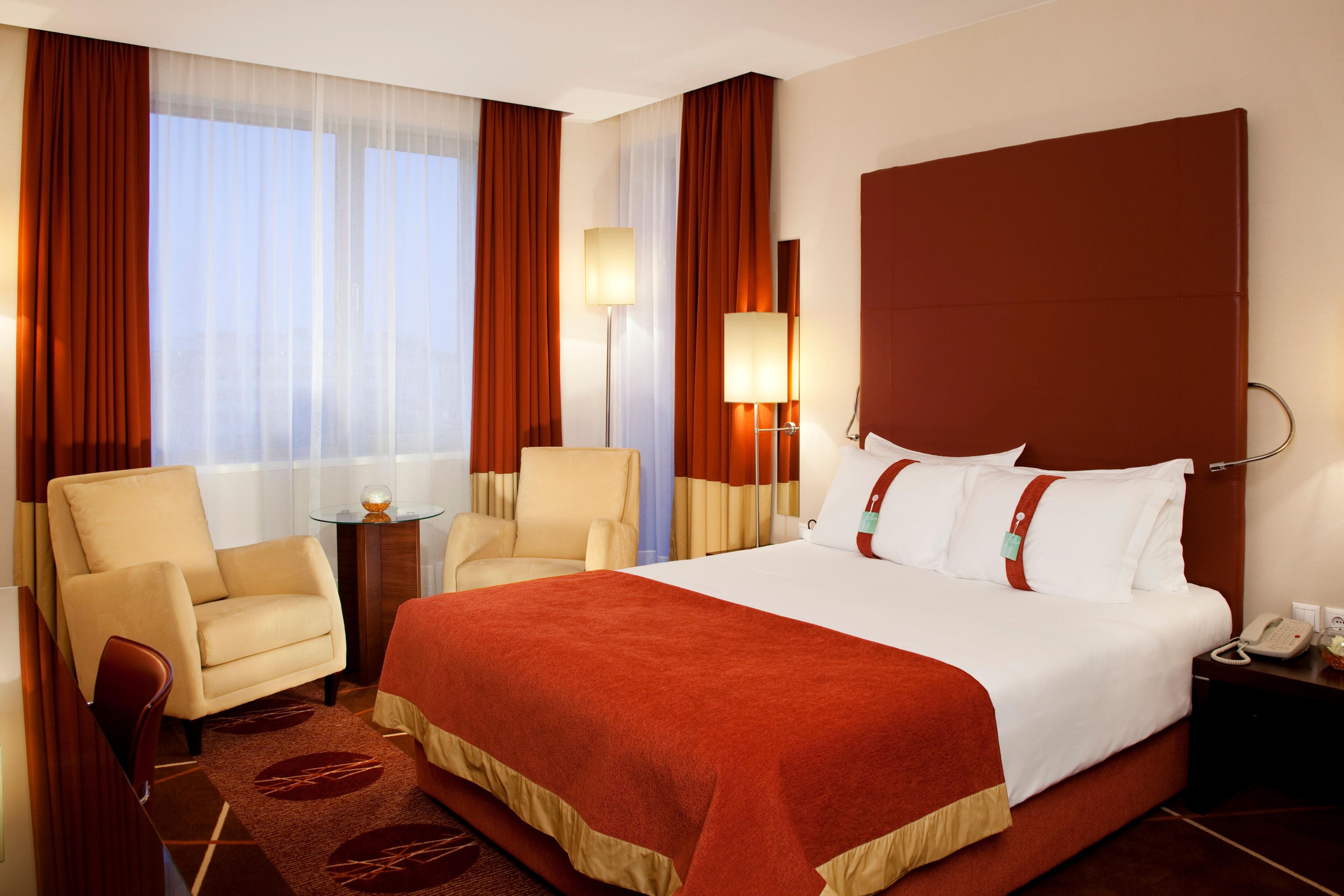 Holiday Inn Sofia - Image3