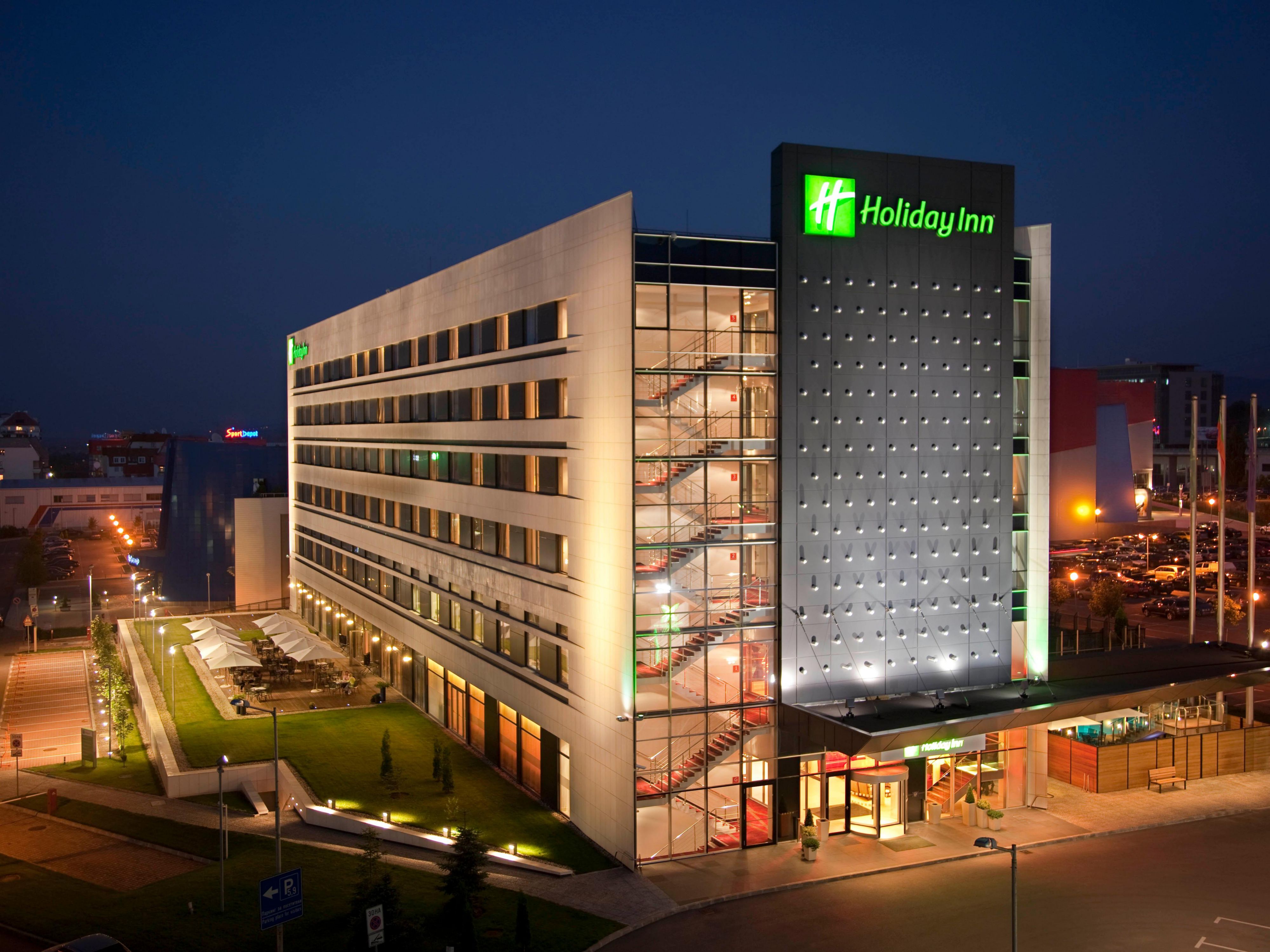 Holiday inn 1. Отель Холидей ИНН. Отель Холидей ИНН Рижская. Гостиница Холидей ИНН. Гостиничная сеть Холидей ИНН.